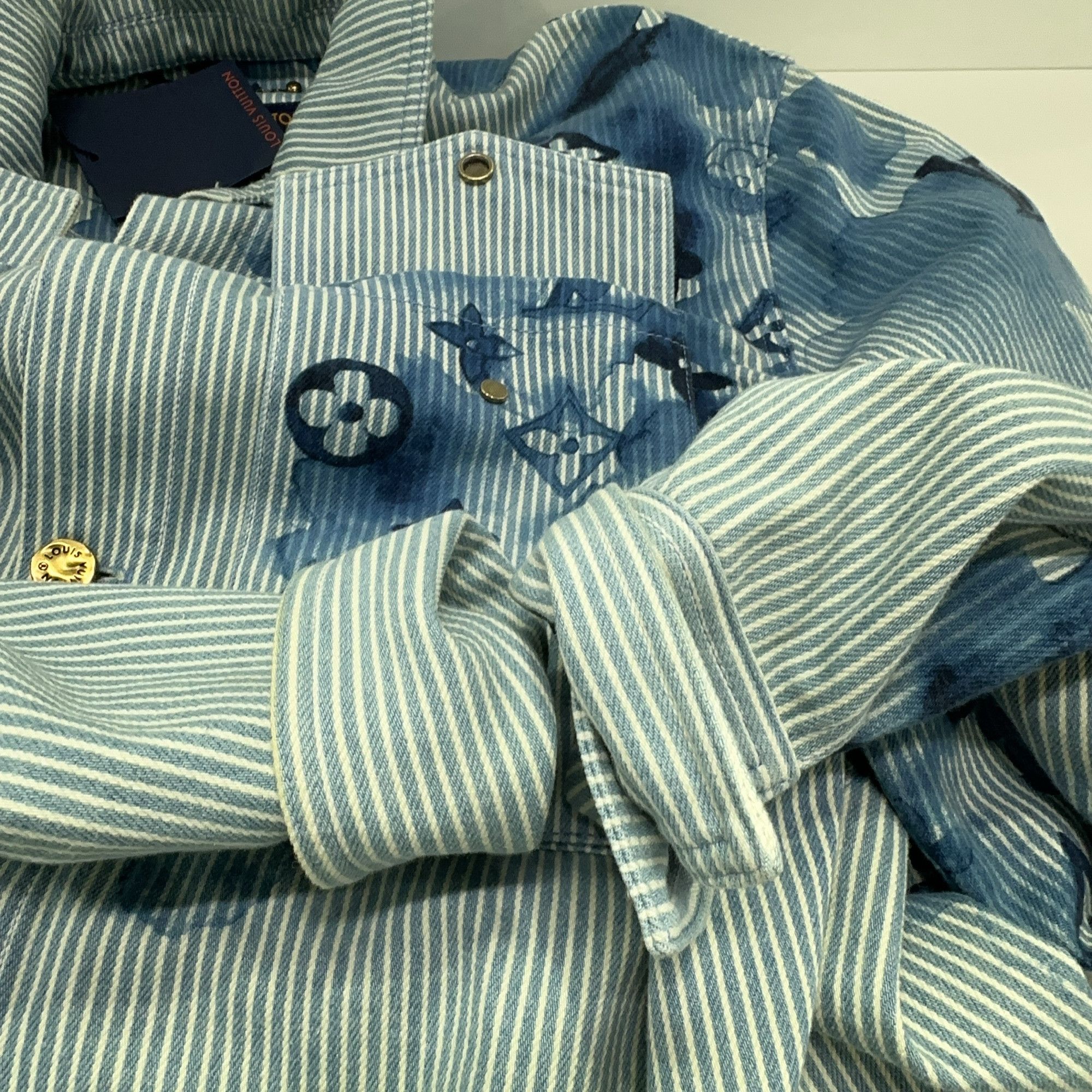 Louis Vuitton Louis Vuitton Monogram Stripe Button Up Shirt Size S Size US S / EU 44-46 / 1 - 8 Thumbnail