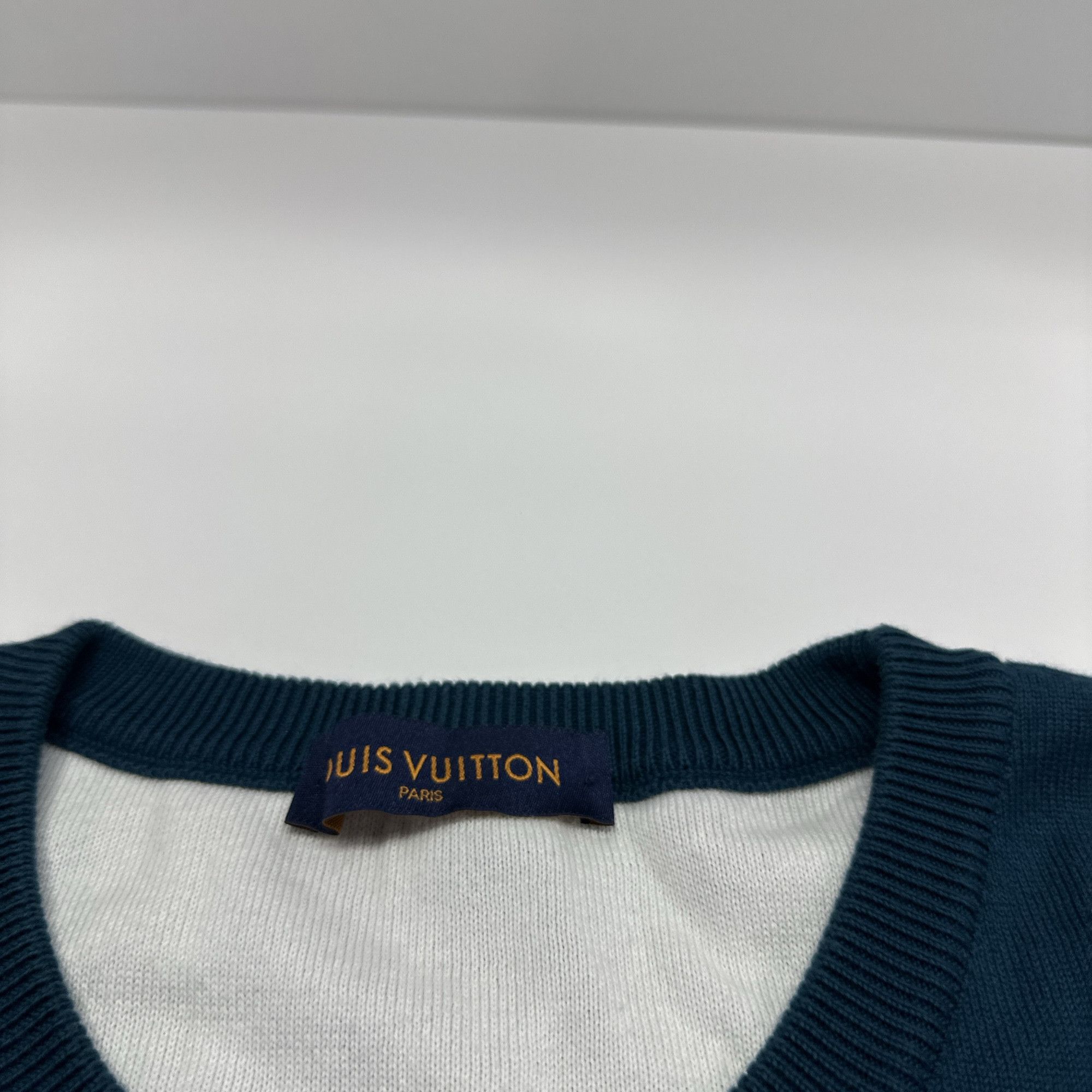 Louis Vuitton Louis Vuitton Monogram Gradient Sweater Size XL Size US XL / EU 56 / 4 - 3 Thumbnail