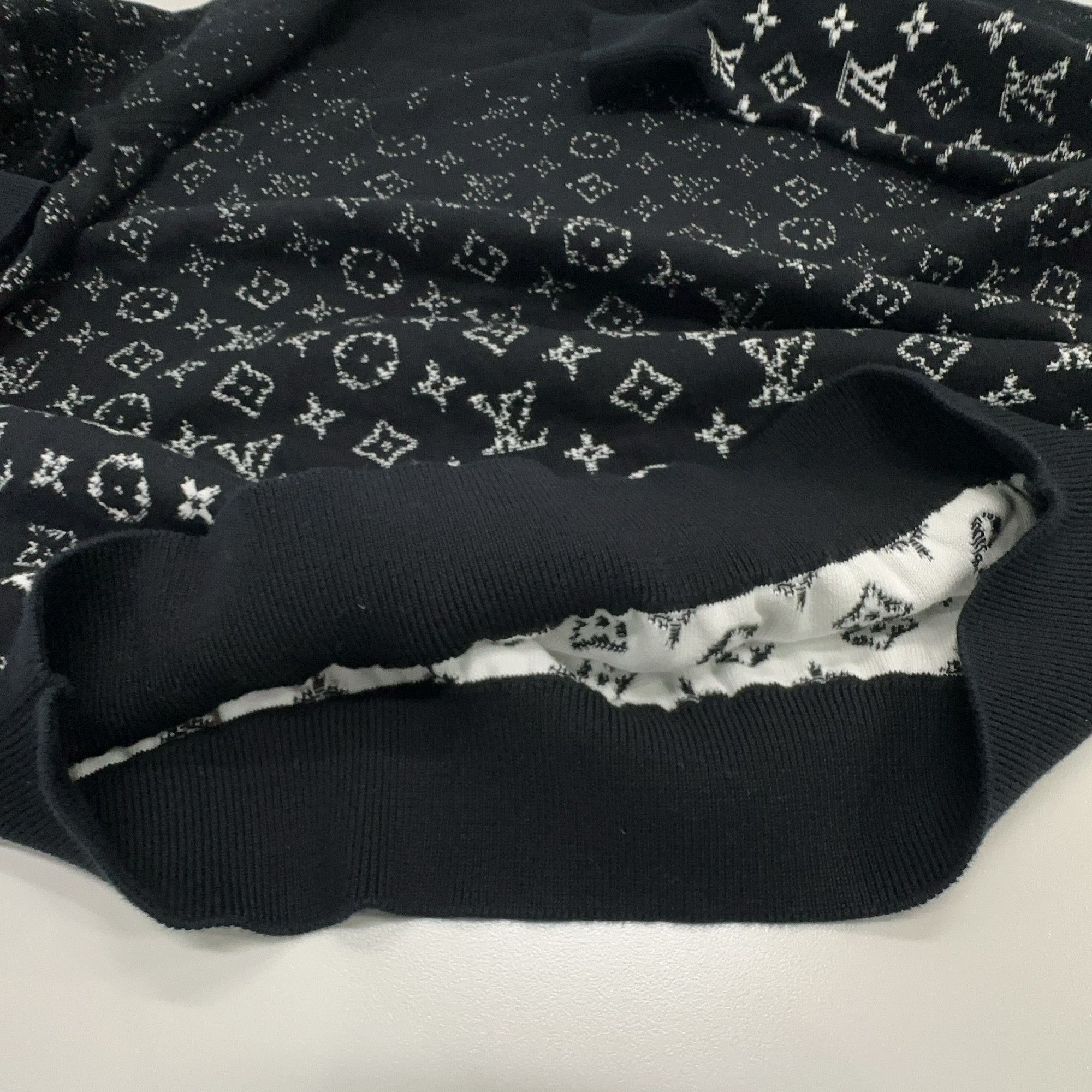 Louis Vuitton Louis Vuitton Monogram Sweater Size M Size US M / EU 48-50 / 2 - 6 Thumbnail