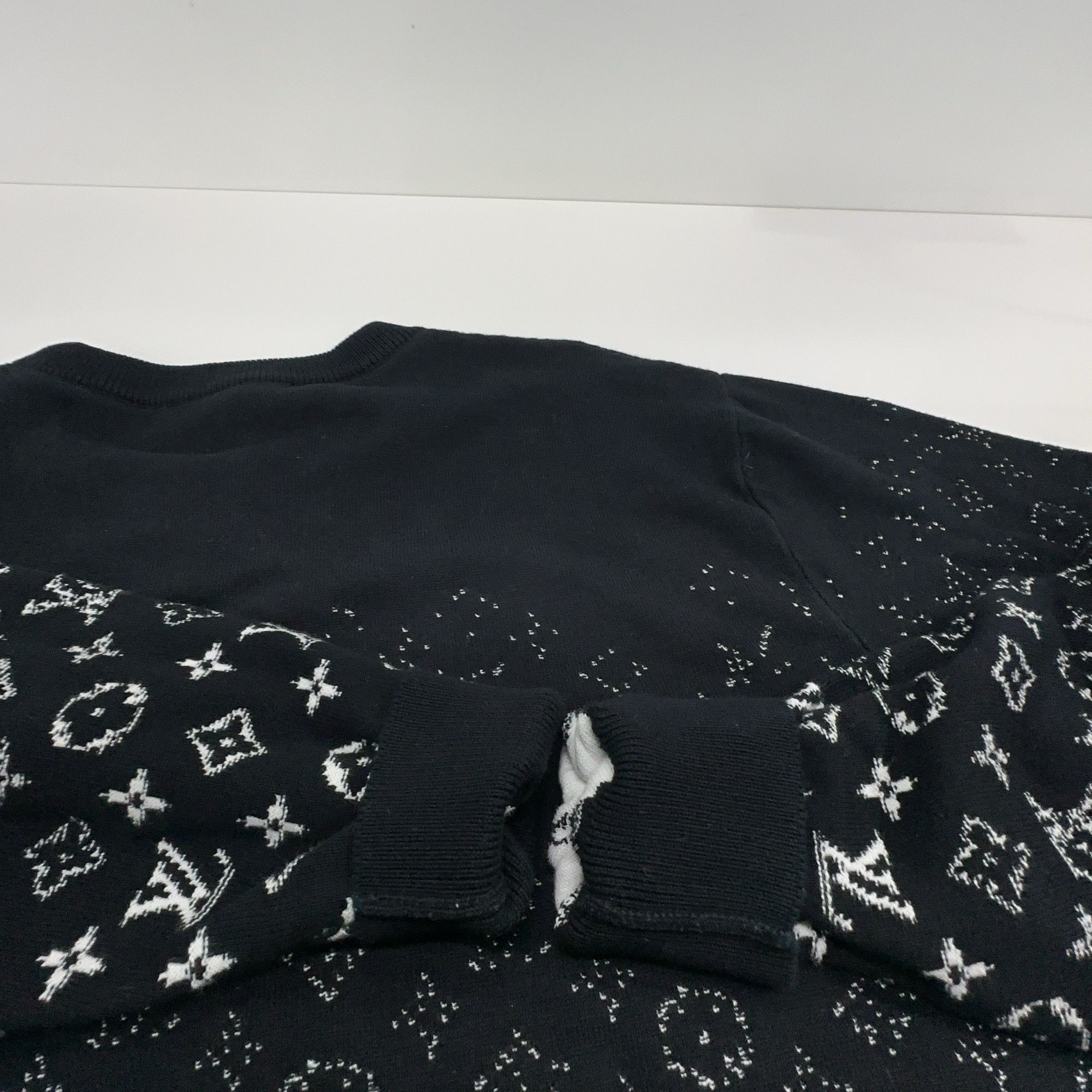 Louis Vuitton Louis Vuitton Monogram Sweater Size M Size US M / EU 48-50 / 2 - 5 Thumbnail