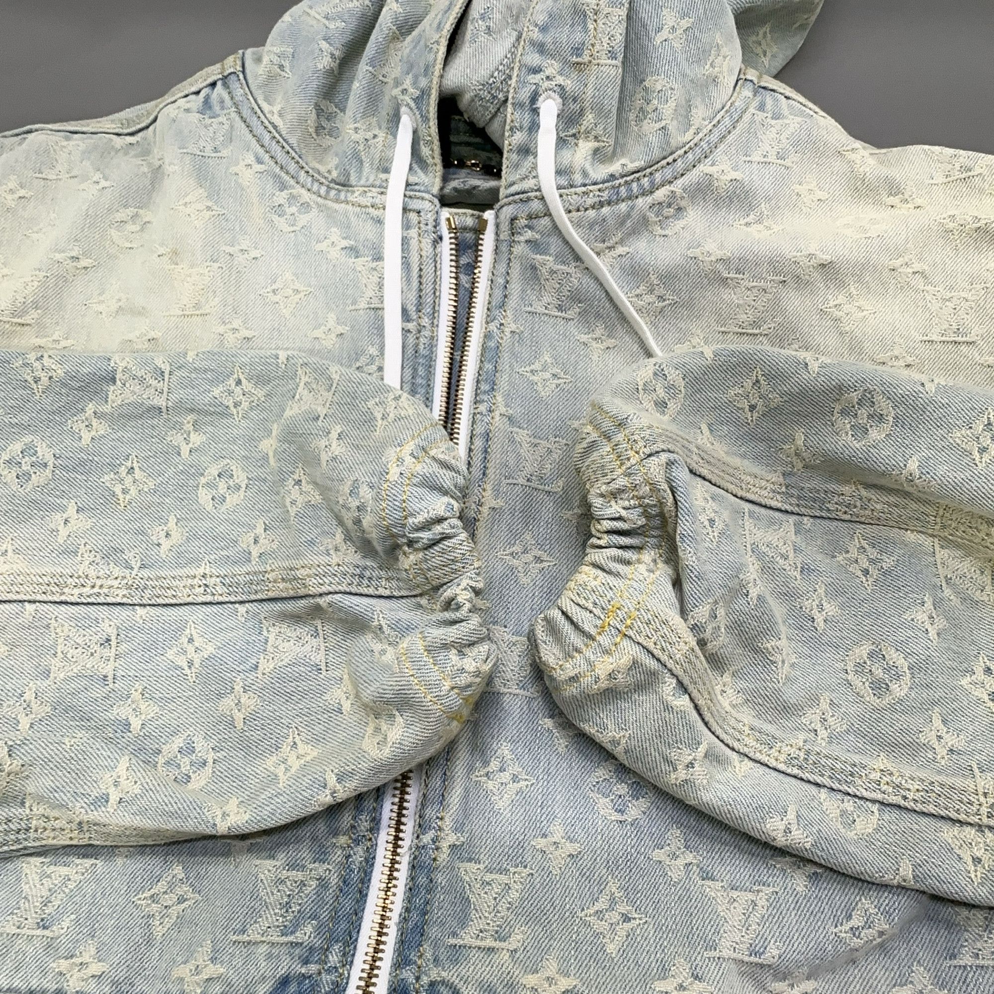Louis Vuitton Louis Vuitton x NBA Monogram Denim Hoodie Jacket Size 48 Size US M / EU 48-50 / 2 - 9 Thumbnail