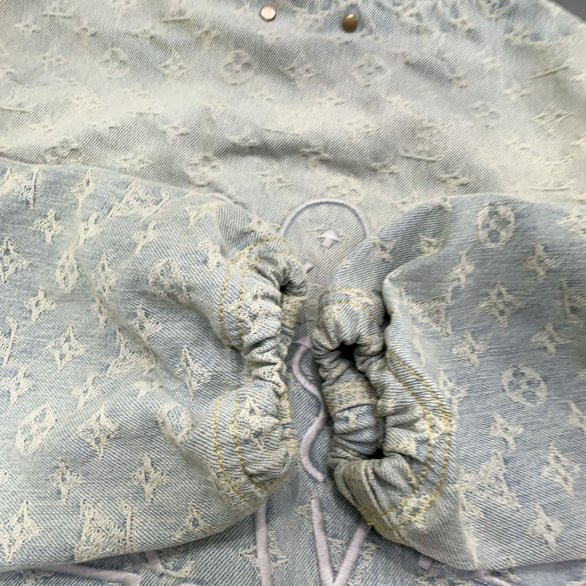 Louis Vuitton Louis Vuitton x NBA Monogram Denim Hoodie Jacket Size 48 Size US M / EU 48-50 / 2 - 17 Thumbnail