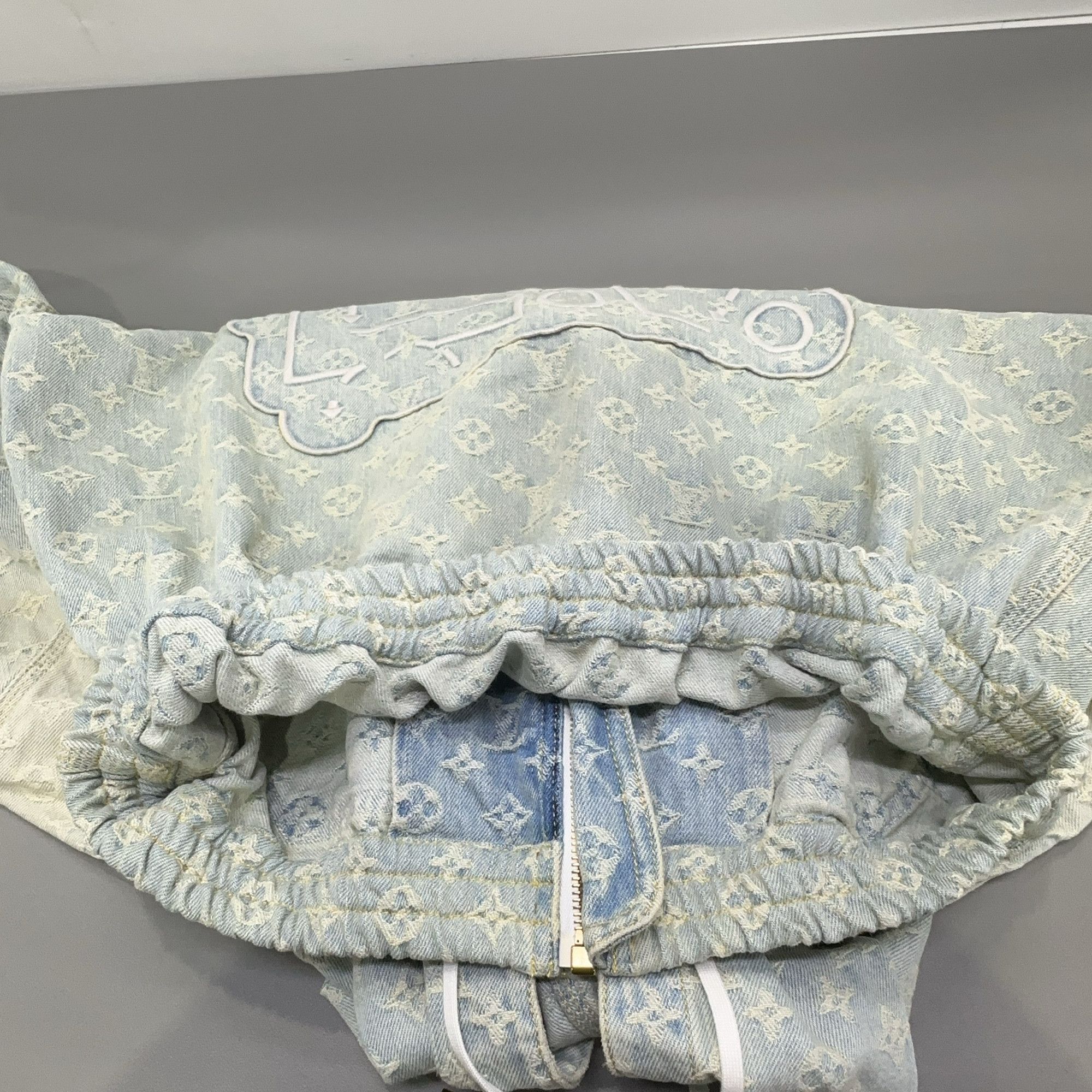 Louis Vuitton Louis Vuitton x NBA Monogram Denim Hoodie Jacket Size 48 Size US M / EU 48-50 / 2 - 15 Thumbnail