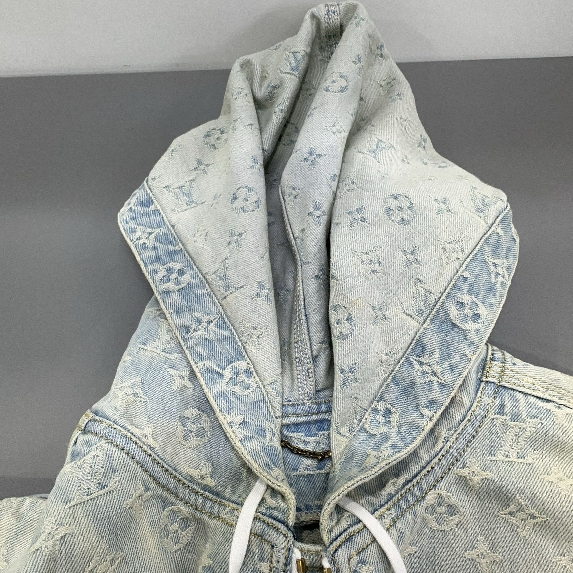 Louis Vuitton Louis Vuitton x NBA Monogram Denim Hoodie Jacket Size 48 Size US M / EU 48-50 / 2 - 6 Thumbnail