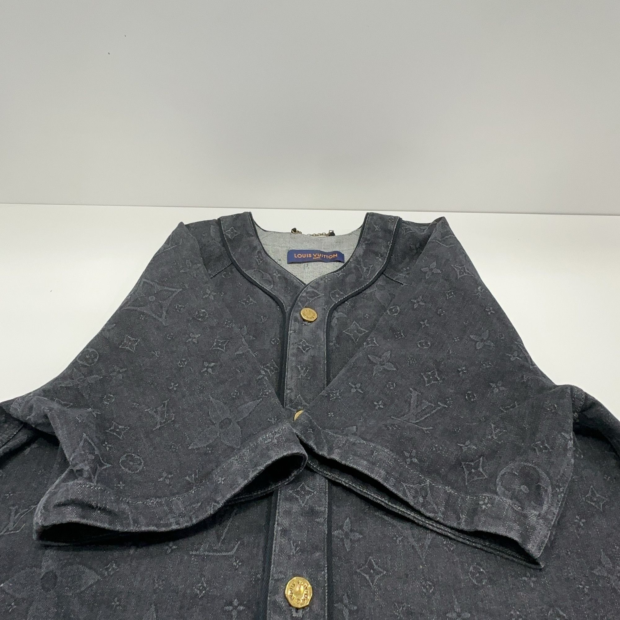 Louis Vuitton Louis Vuitton Monogram Denim Baseball Shirt Size L Size US L / EU 52-54 / 3 - 9 Thumbnail