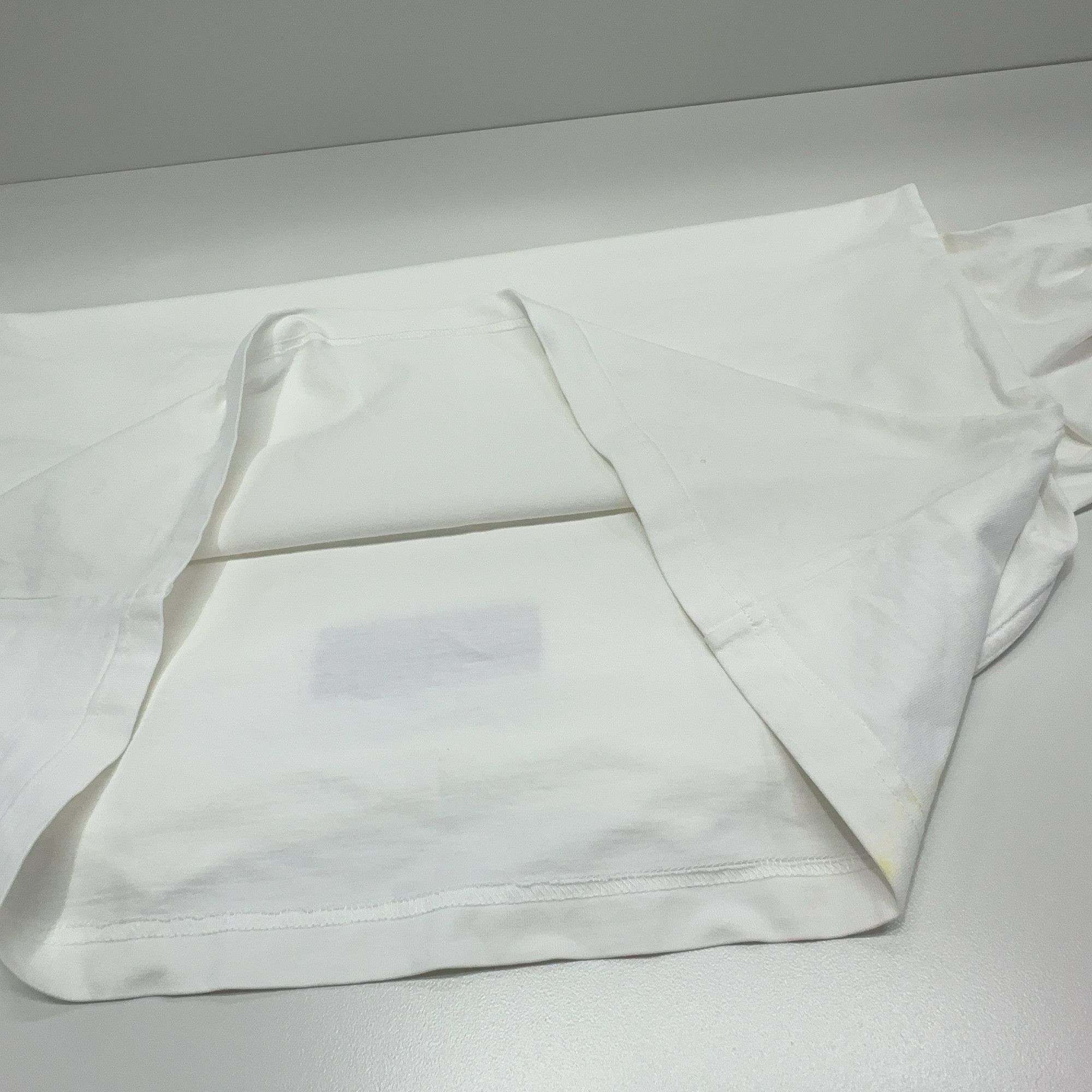 Louis Vuitton Louis Vuitton White Long Sleeve T-Shirt Size M Size US M / EU 48-50 / 2 - 8 Thumbnail