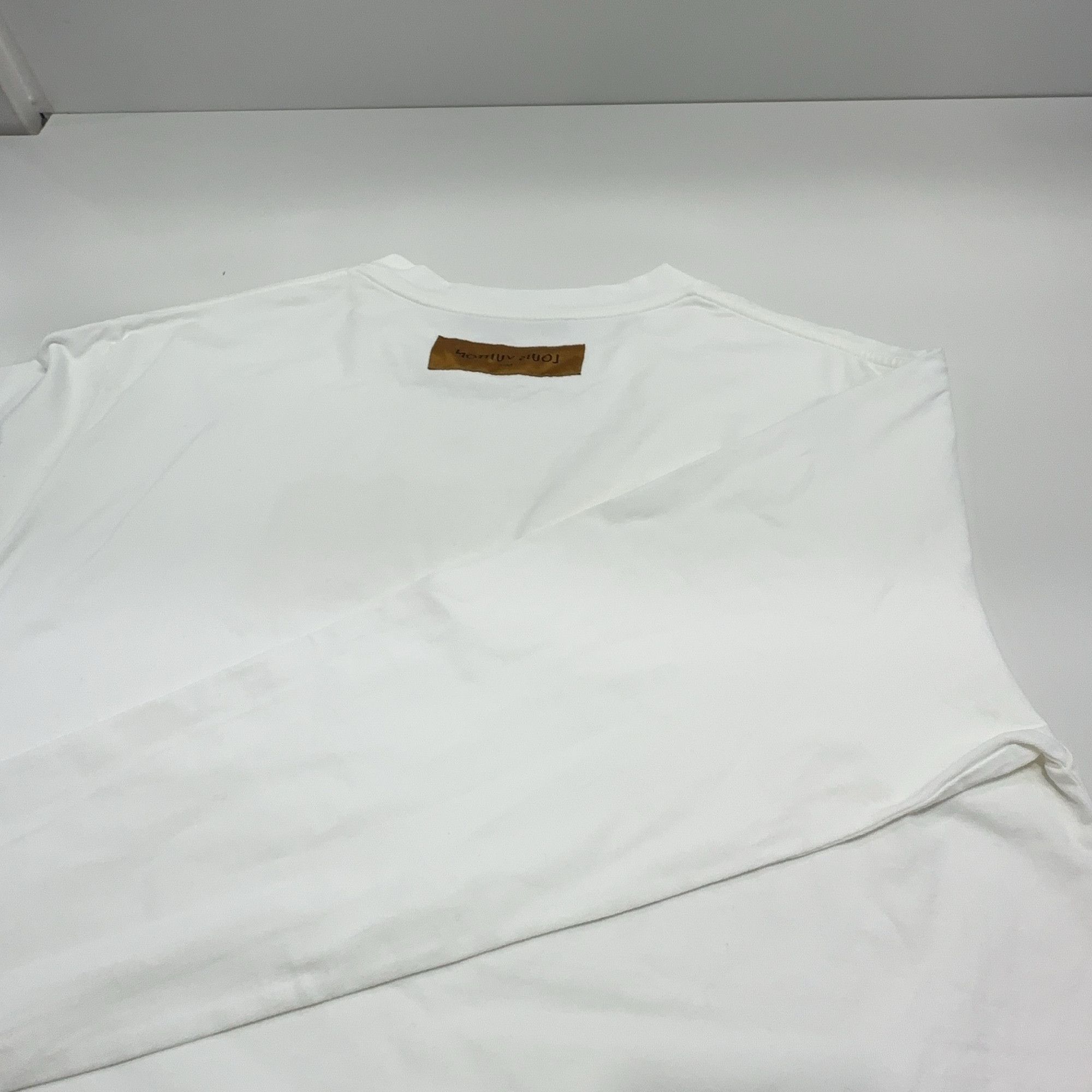 Louis Vuitton Louis Vuitton White Long Sleeve T-Shirt Size M Size US M / EU 48-50 / 2 - 12 Thumbnail