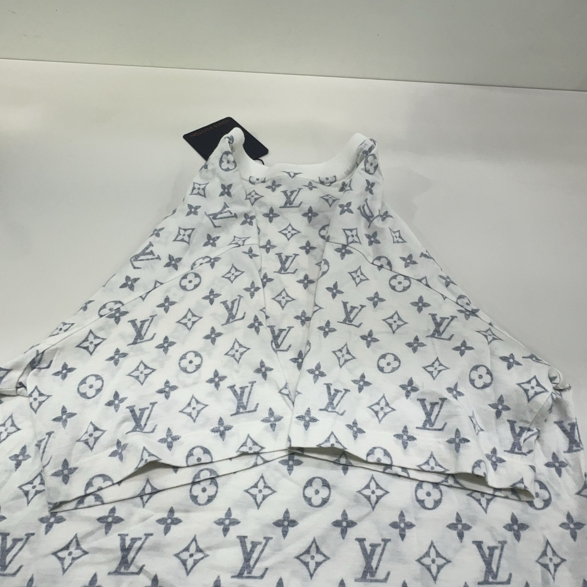 Louis Vuitton Louis Vuitton Monogram Chain T-Shirt Size M Size US M / EU 48-50 / 2 - 8 Thumbnail