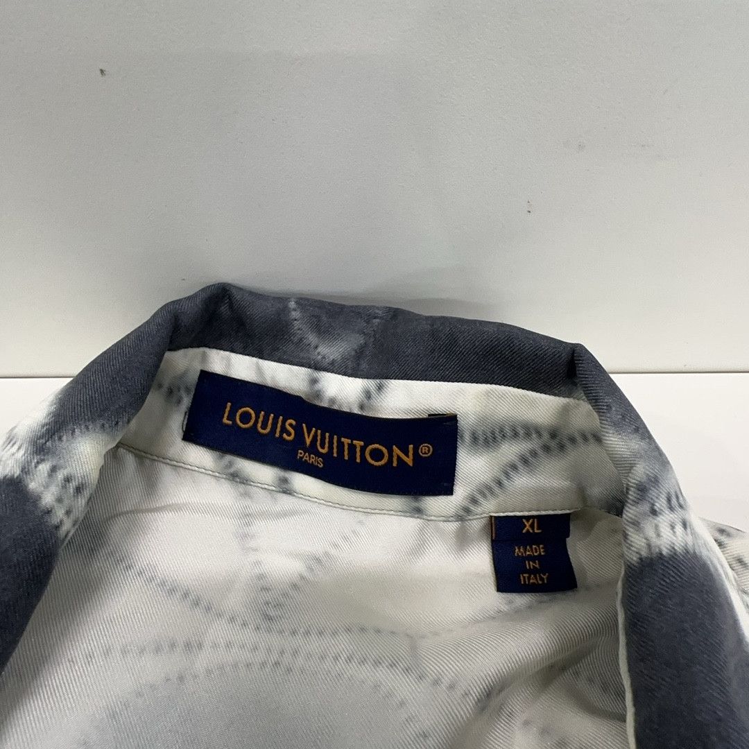 Louis Vuitton Louis Vuitton Monogram Silk Shirt XL Size US XL / EU 56 / 4 - 3 Thumbnail
