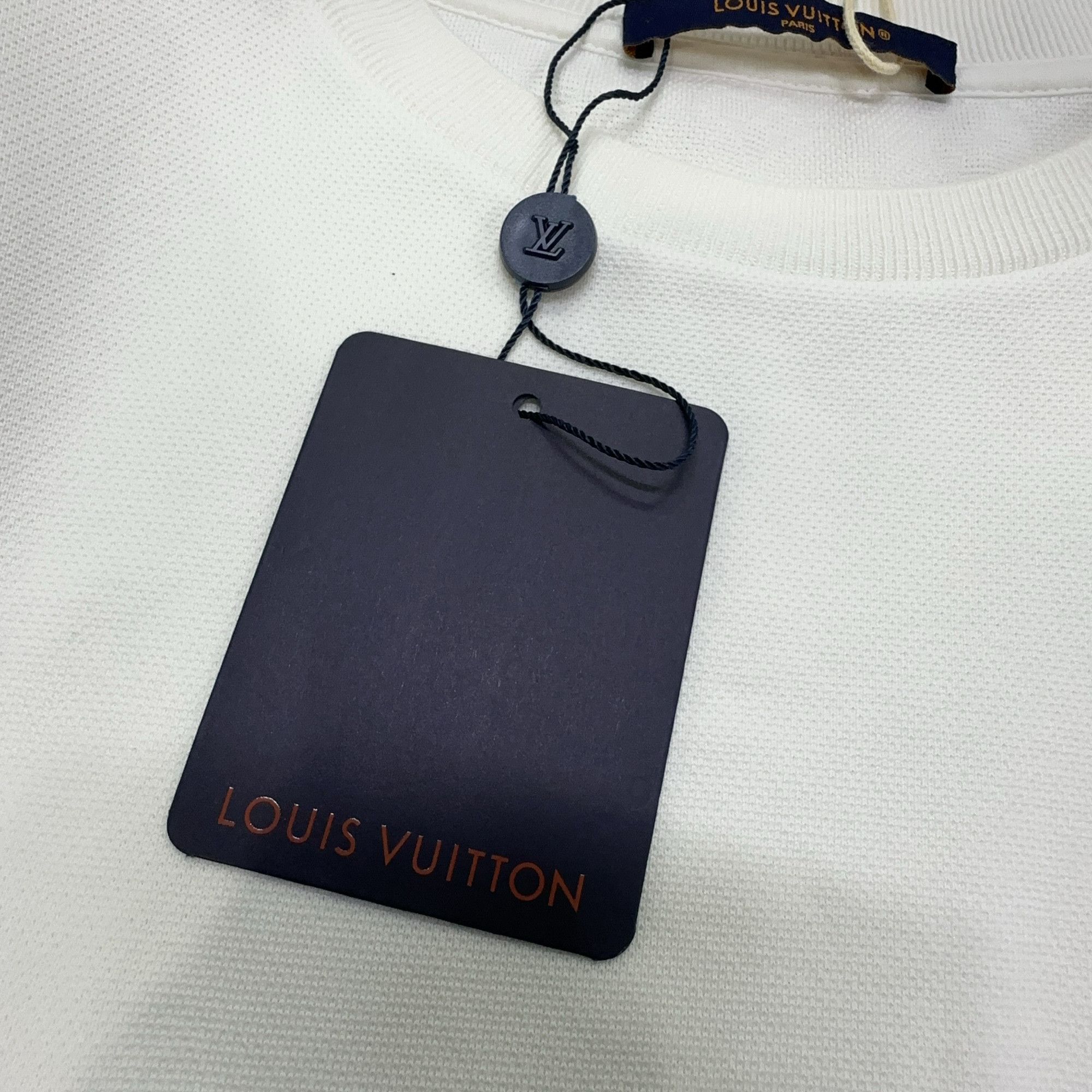 Louis Vuitton Louis Vuitton Monogram Texture Pocket T-Shirt Size M Size US M / EU 48-50 / 2 - 5 Thumbnail