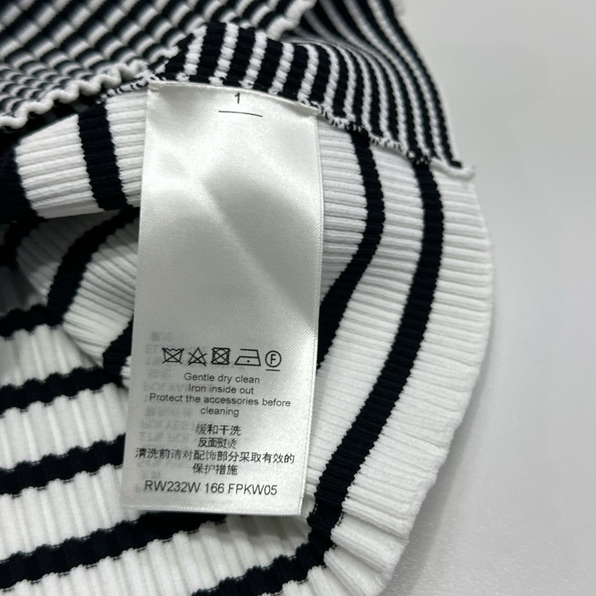 Louis Vuitton Louis Vuitton Striped Knit Tank Top Size M Size M / US 6-8 / IT 42-44 - 5 Thumbnail