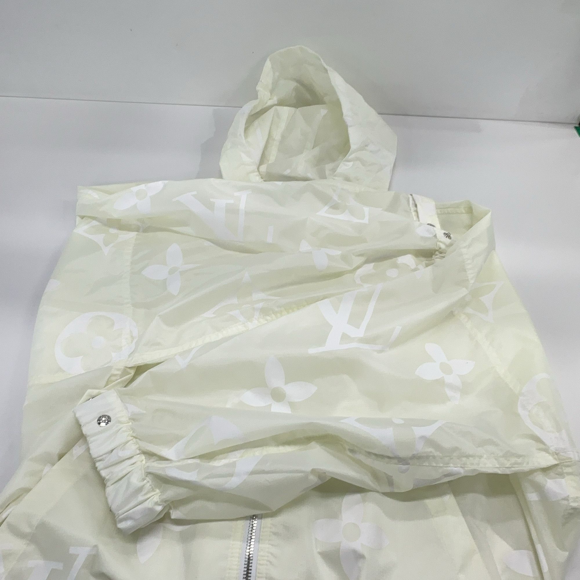Louis Vuitton Louis Vuitton Monogram Hooded Jacket Size 38 Size XS / US 0-2 / IT 36-38 - 13 Thumbnail