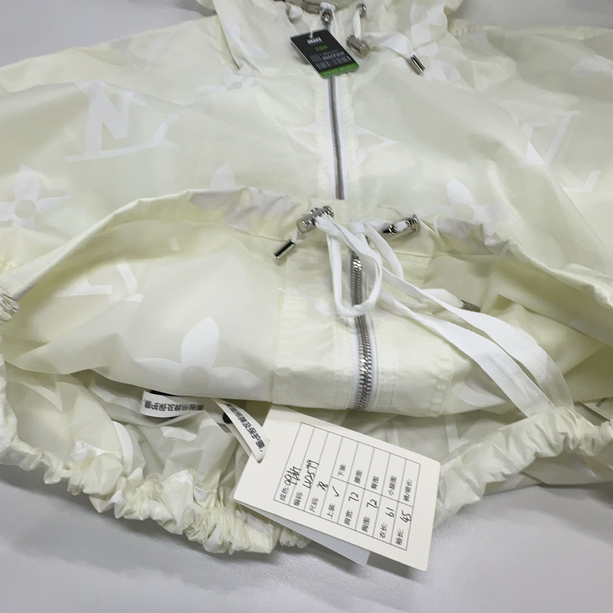 Louis Vuitton Louis Vuitton Monogram Hooded Jacket Size 38 Size XS / US 0-2 / IT 36-38 - 8 Thumbnail