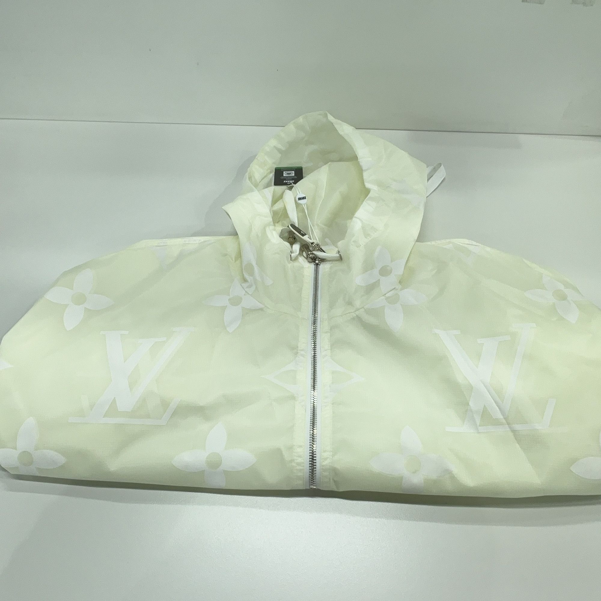 Louis Vuitton Louis Vuitton Monogram Hooded Jacket Size 38 Size XS / US 0-2 / IT 36-38 - 11 Thumbnail