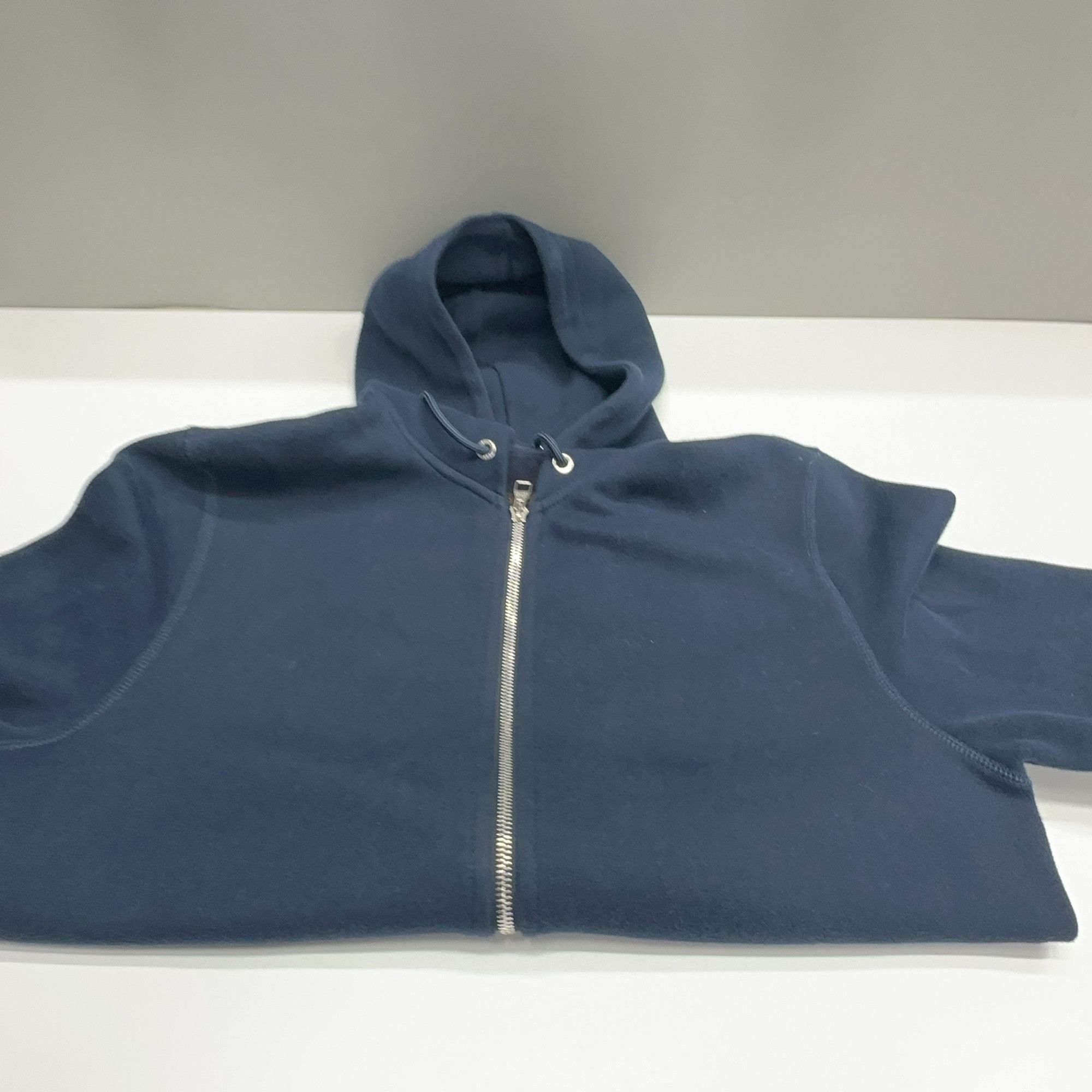Louis Vuitton Louis Vuitton Small Logo Zip Hoodie Size S Size US S / EU 44-46 / 1 - 8 Thumbnail