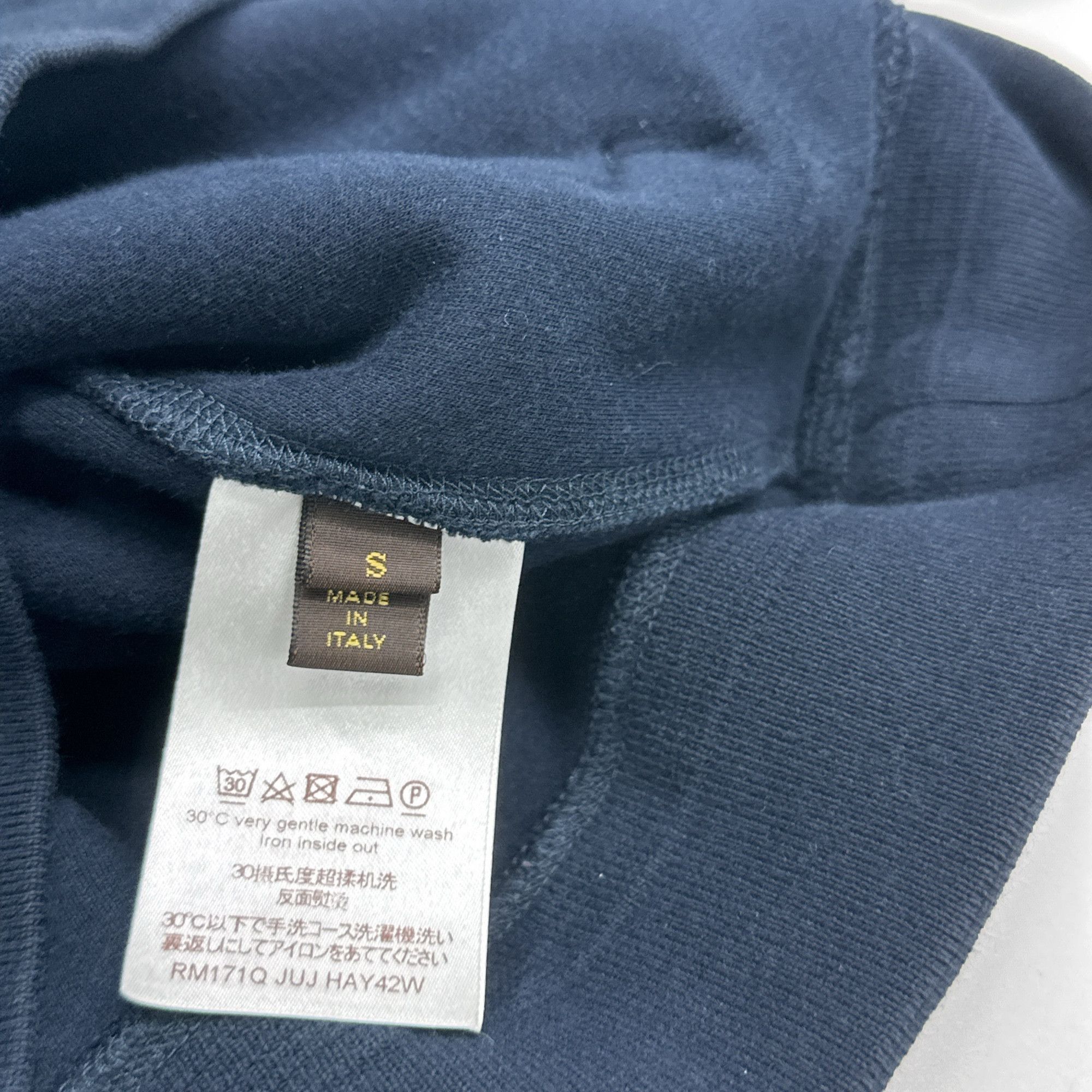 Louis Vuitton Louis Vuitton Small Logo Zip Hoodie Size S Size US S / EU 44-46 / 1 - 4 Thumbnail