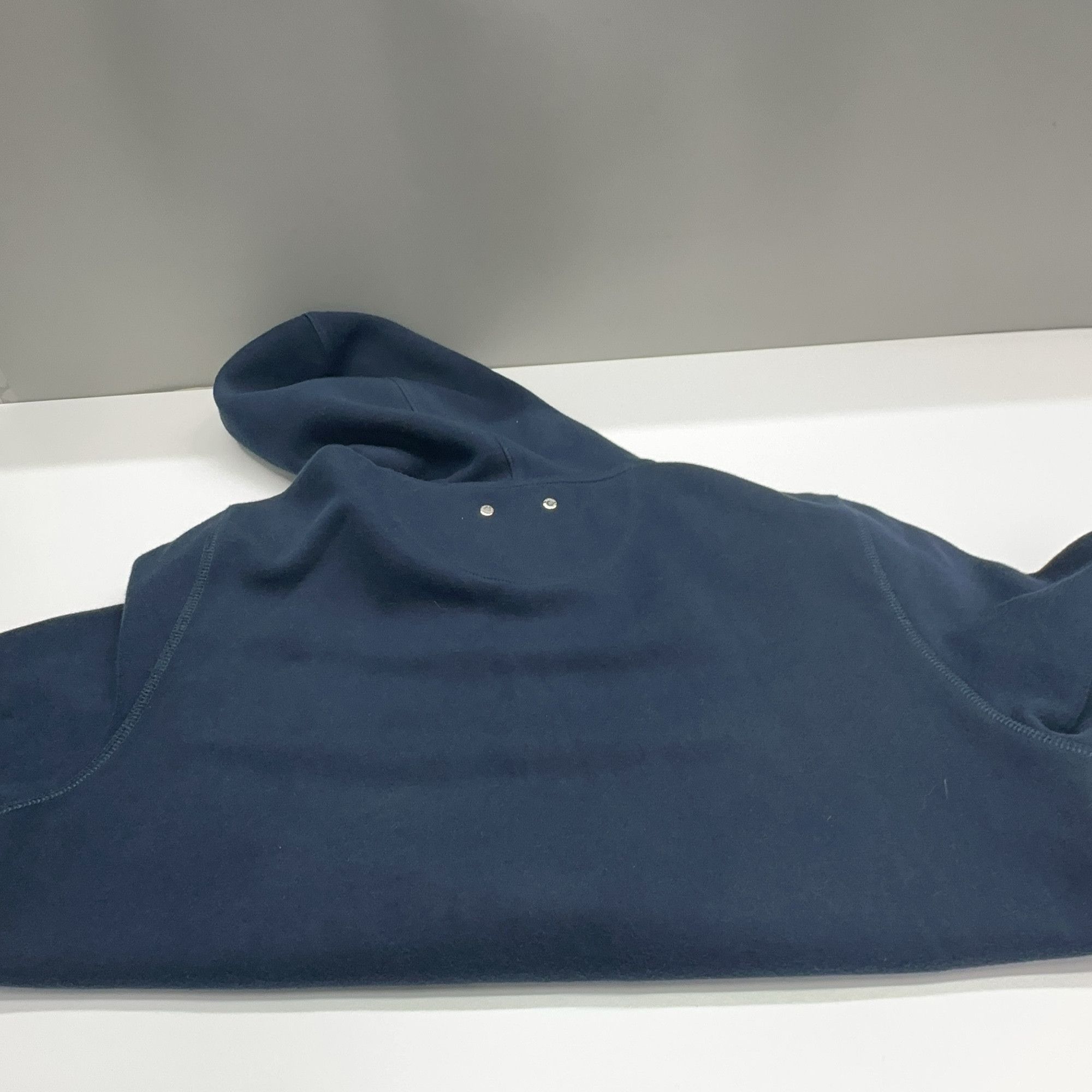 Louis Vuitton Louis Vuitton Small Logo Zip Hoodie Size S Size US S / EU 44-46 / 1 - 15 Thumbnail