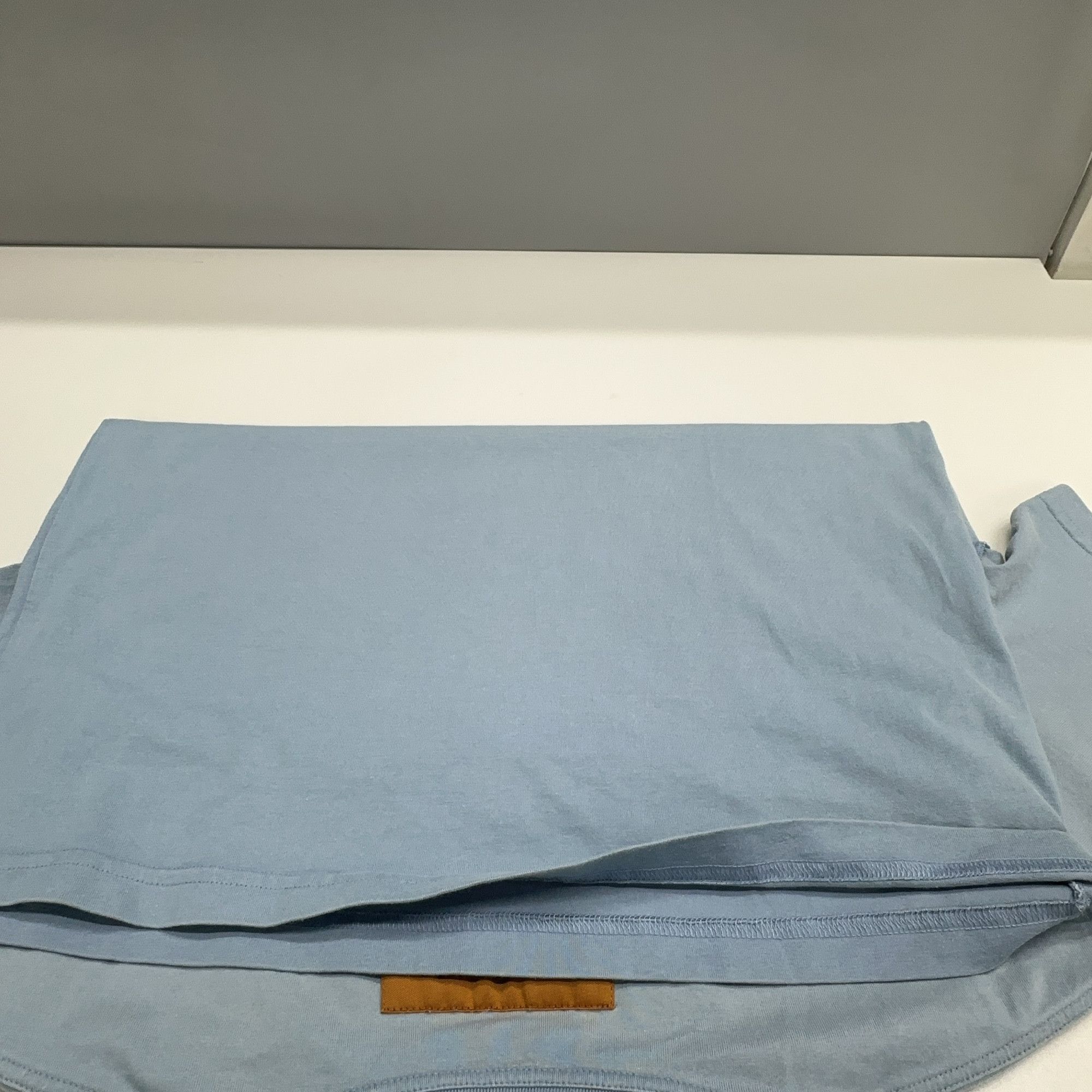 Louis Vuitton Louis Vuitton Embossed Logo T-Shirt Size S Size US S / EU 44-46 / 1 - 8 Thumbnail