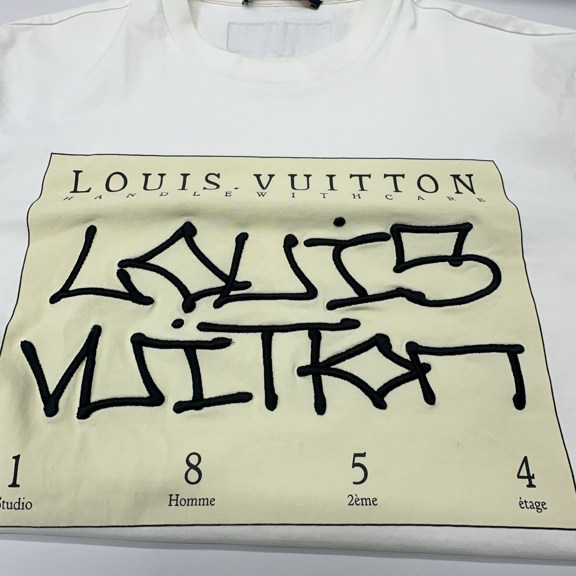 Louis Vuitton Louis Vuitton Handle With Care T-Shirt Size S Size US S / EU 44-46 / 1 - 7 Thumbnail
