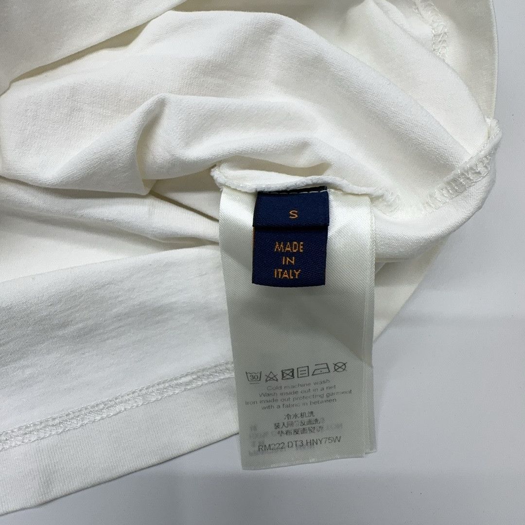 Louis Vuitton Louis Vuitton Handle With Care T-Shirt Size S Size US S / EU 44-46 / 1 - 3 Thumbnail