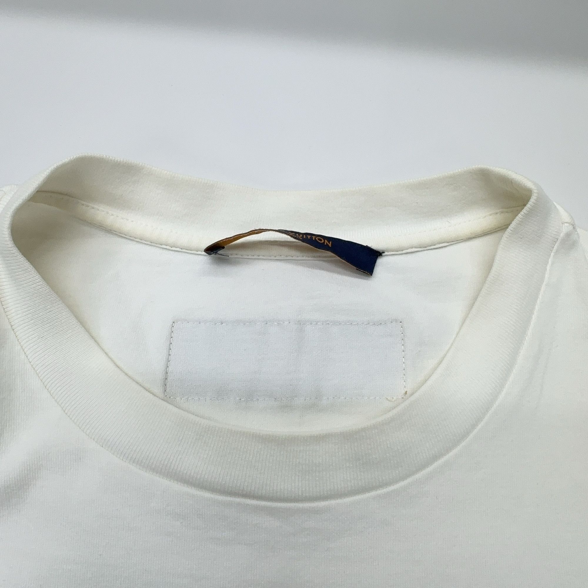 Louis Vuitton Louis Vuitton Handle With Care T-Shirt Size S Size US S / EU 44-46 / 1 - 6 Thumbnail