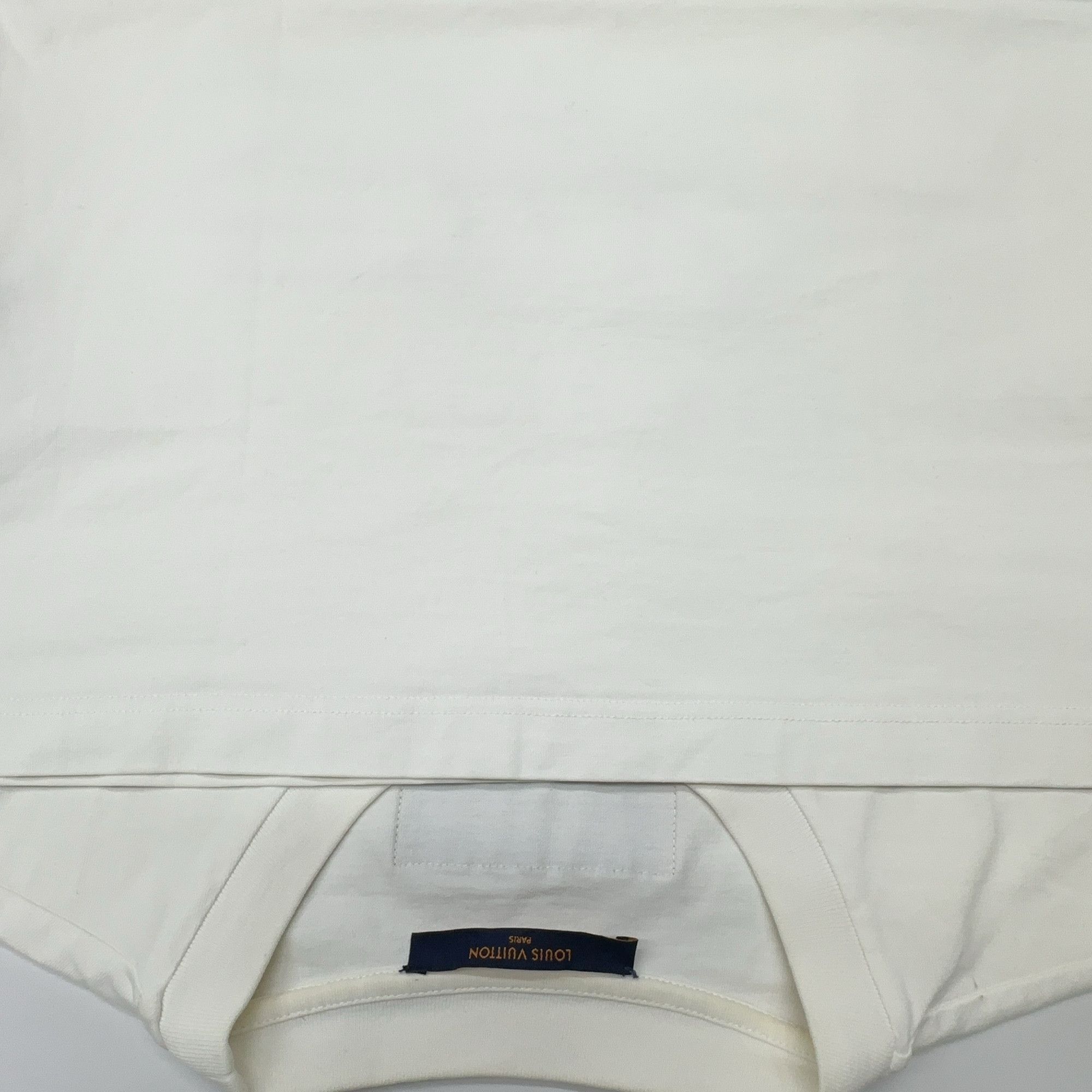 Louis Vuitton Louis Vuitton Handle With Care T-Shirt Size S Size US S / EU 44-46 / 1 - 13 Thumbnail