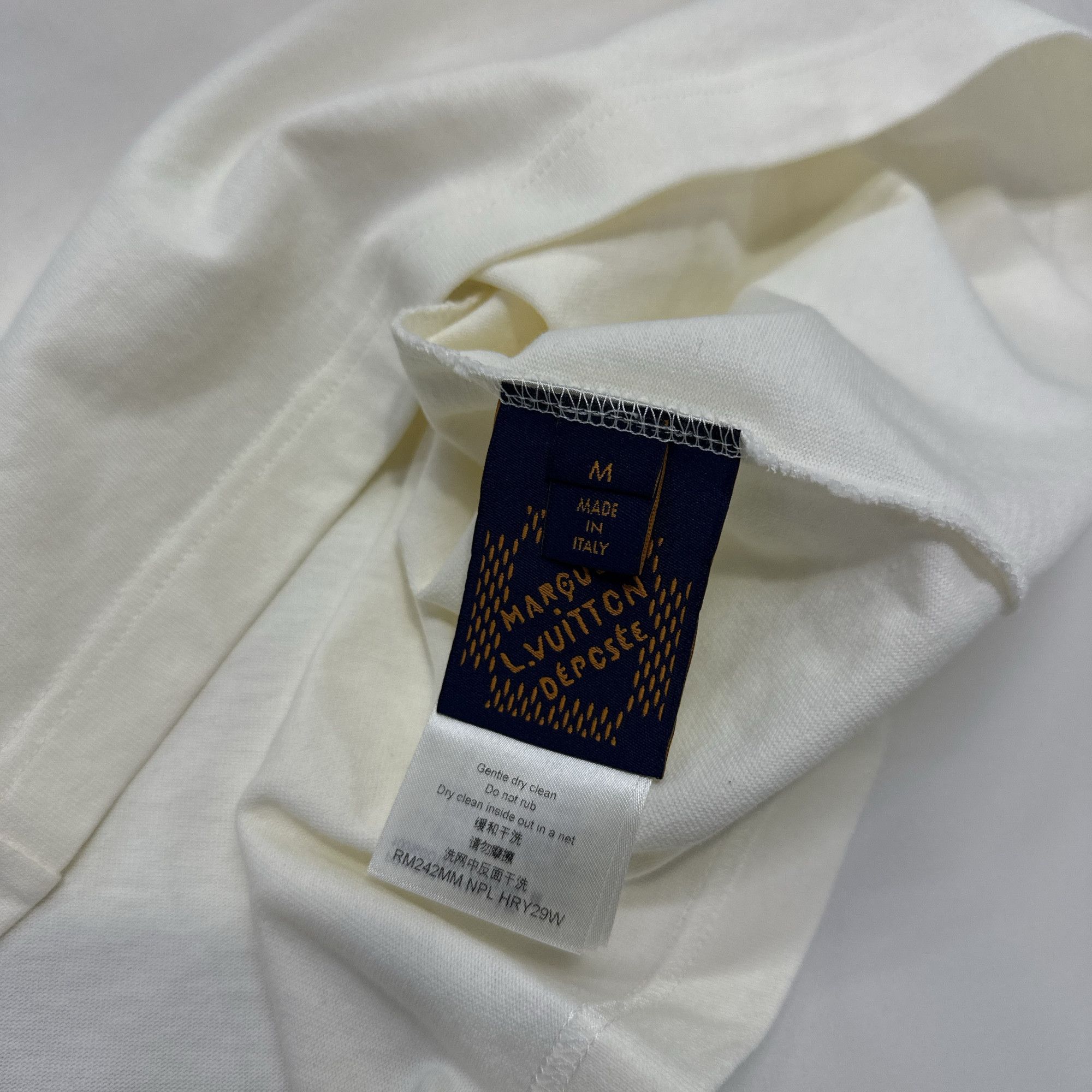Louis Vuitton Louis Vuitton LV Lovers Embroidered T-Shirt Size M Size US M / EU 48-50 / 2 - 4 Thumbnail