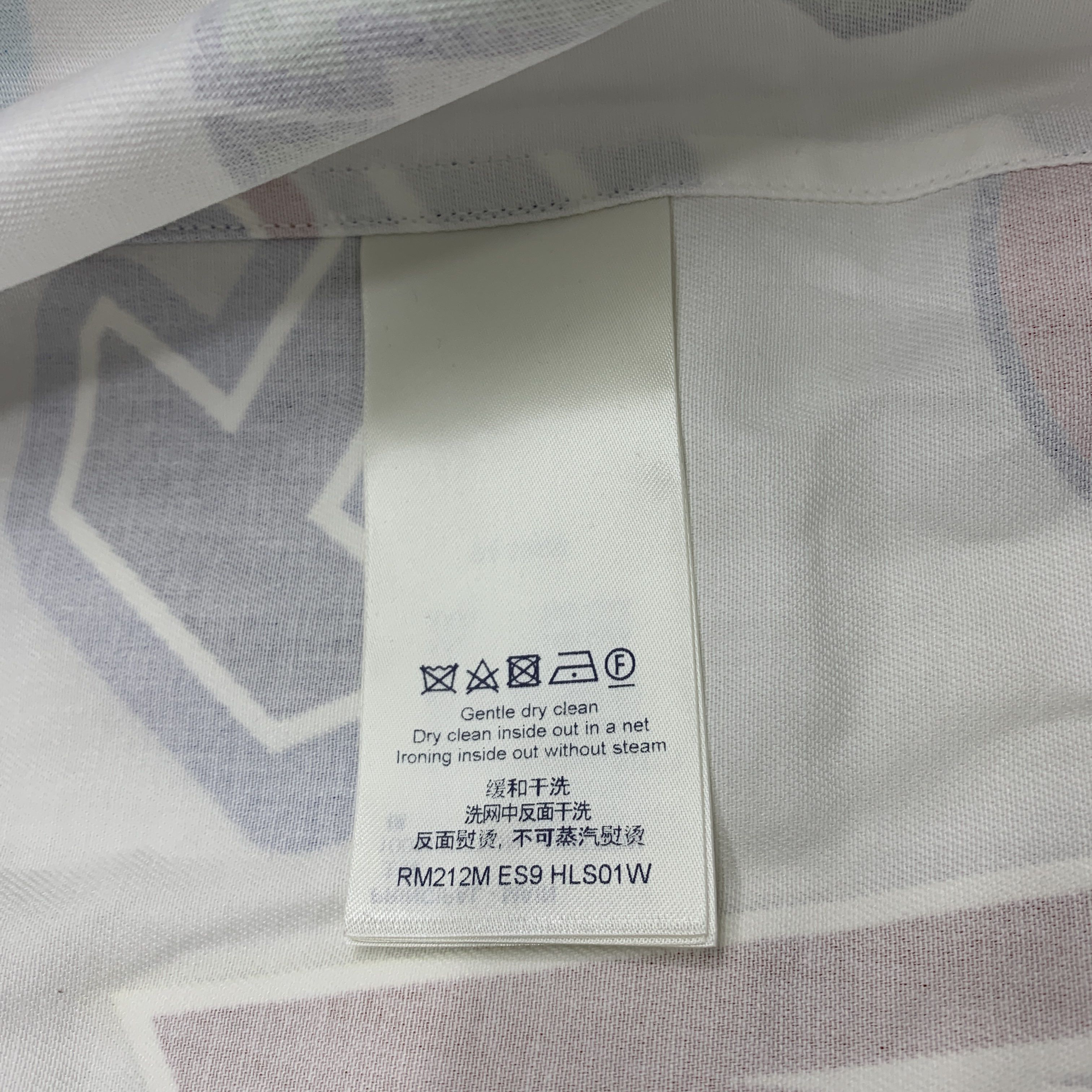 Louis Vuitton Louis Vuitton x NBA Letter Print Shirt Size L Size US L / EU 52-54 / 3 - 4 Thumbnail