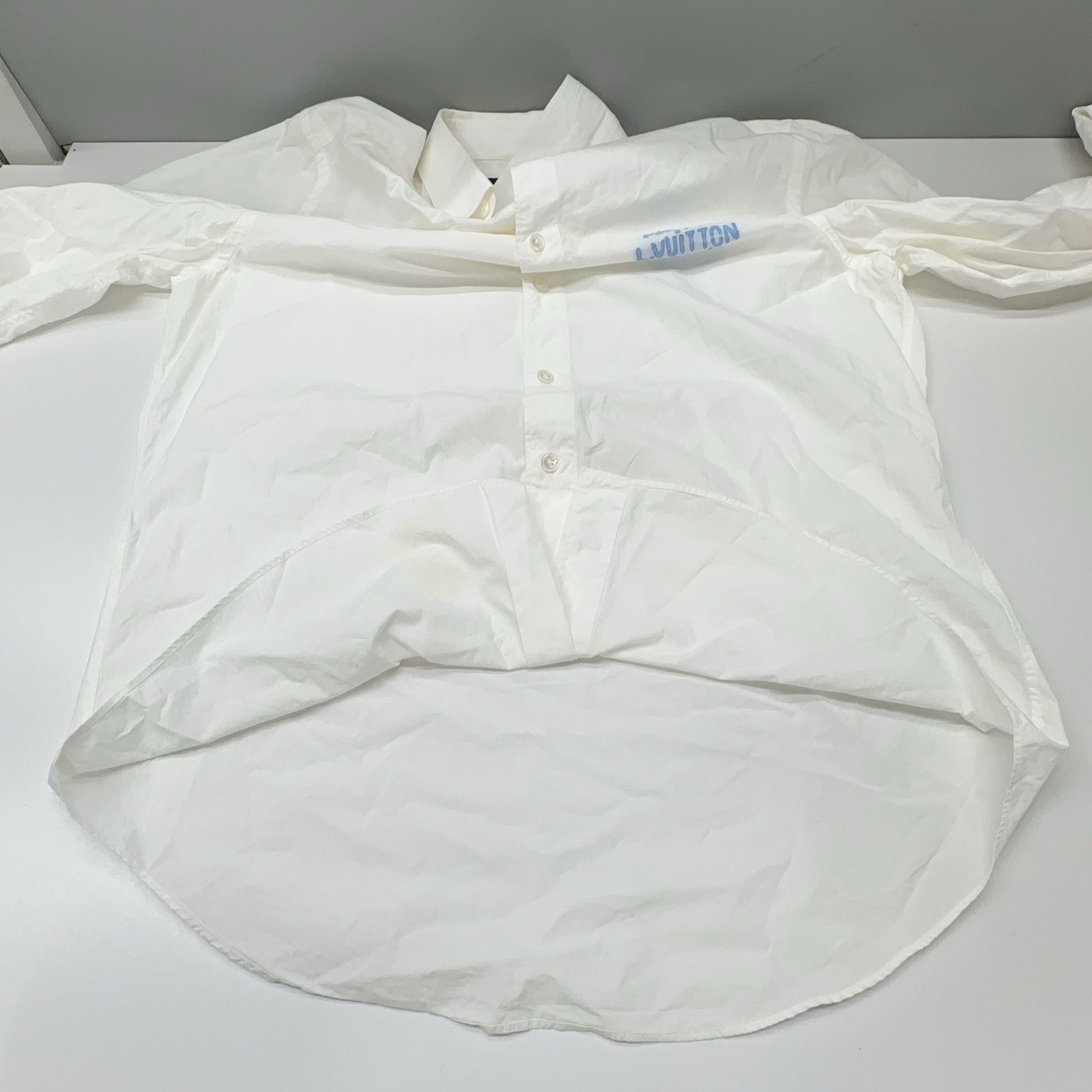 Louis Vuitton Louis Vuitton Logo Print Shirt Size M Size US M / EU 48-50 / 2 - 8 Thumbnail
