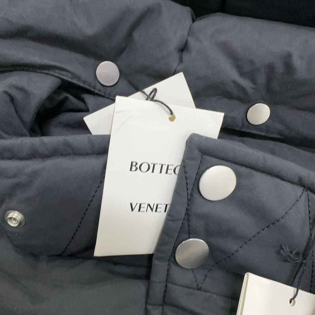 Bottega Veneta Bottega Veneta Resin Coated Down Jacket Black M Size US M / EU 48-50 / 2 - 6 Thumbnail