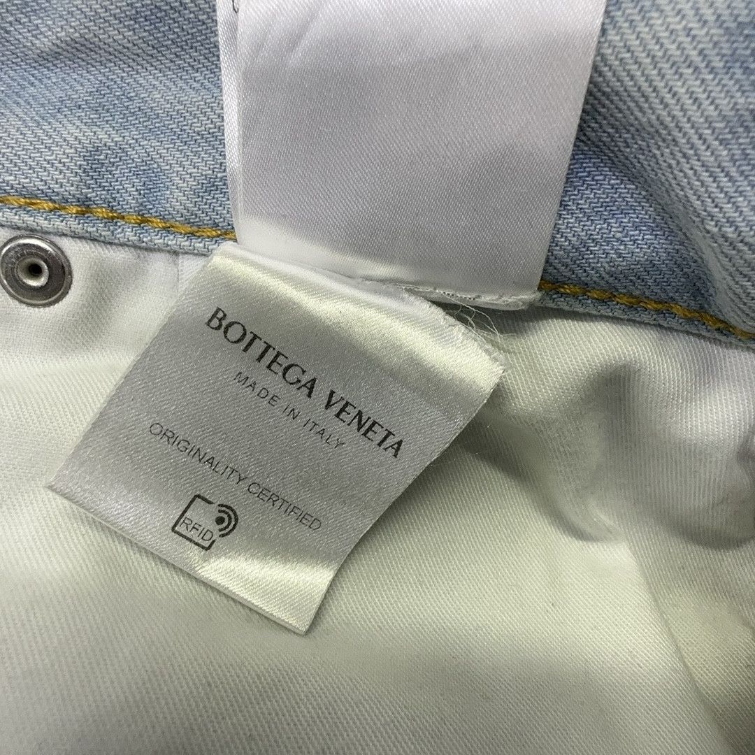 Bottega Veneta Bottega Veneta Light Wash Denim Jeans Size 34 Size US 34 / EU 50 - 6 Thumbnail