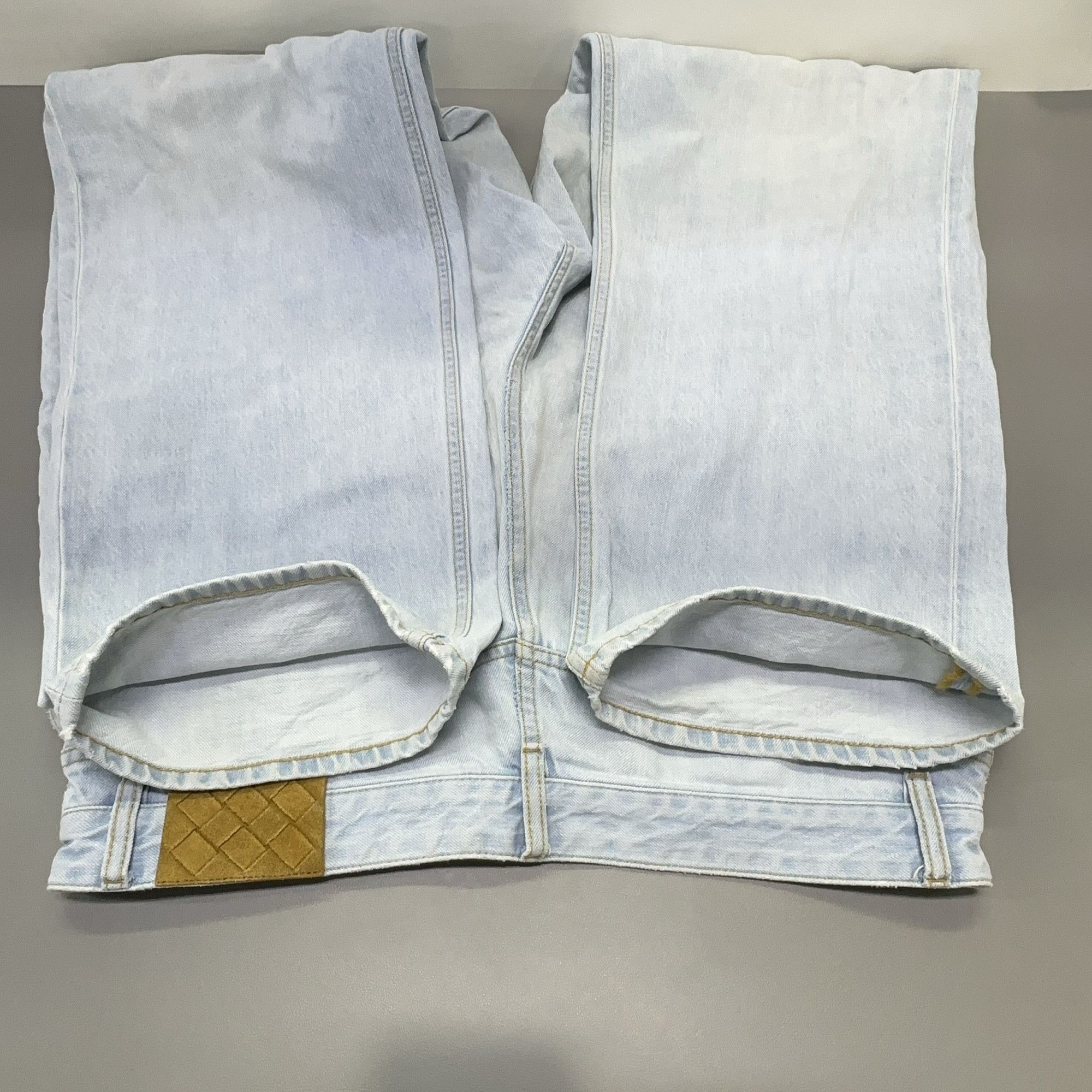 Bottega Veneta Bottega Veneta Light Wash Denim Jeans Size 34 Size US 34 / EU 50 - 11 Thumbnail