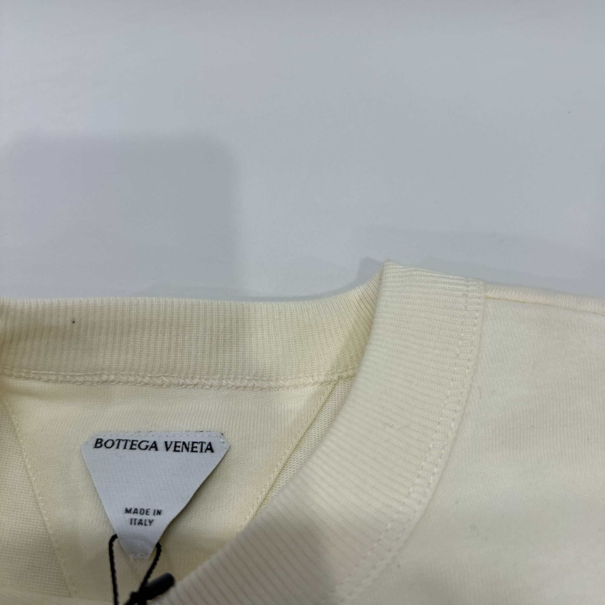 Bottega Veneta Bottega Veneta Cotton Logo Patch T-Shirt Size XS Size XS / US 0-2 / IT 36-38 - 4 Thumbnail