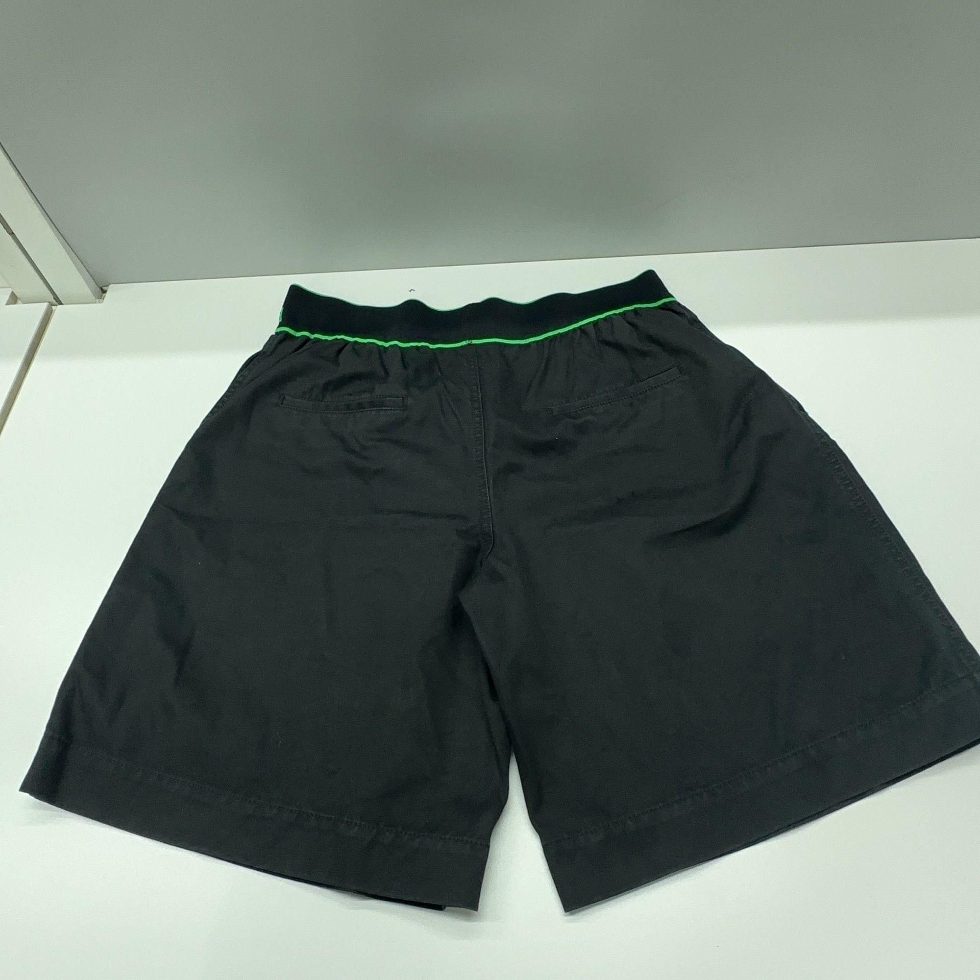 Bottega Veneta Bottega Veneta Green Trim Shorts Size M Size US 32 / EU 48 - 8 Thumbnail