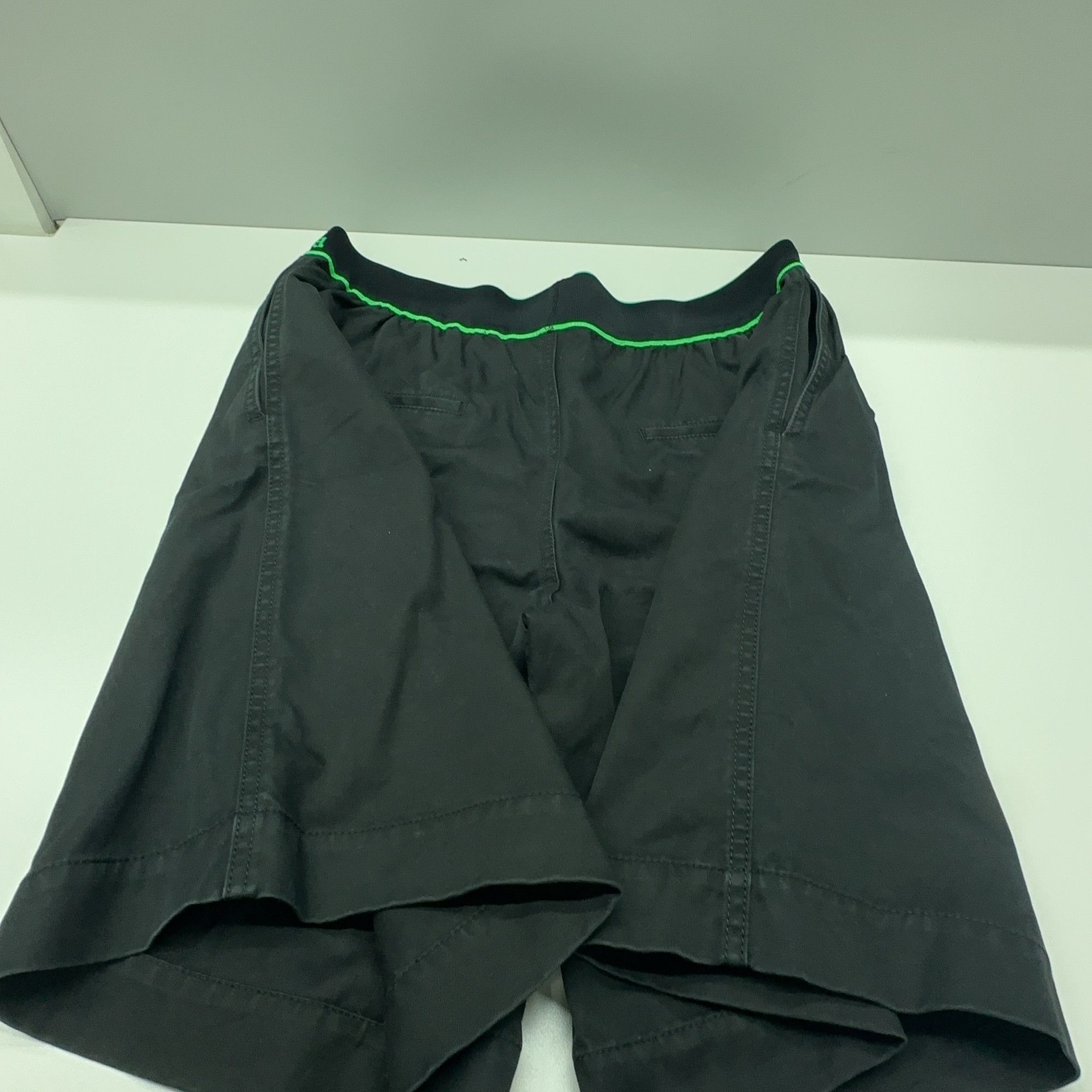 Bottega Veneta Bottega Veneta Green Trim Shorts Size M Size US 32 / EU 48 - 9 Thumbnail