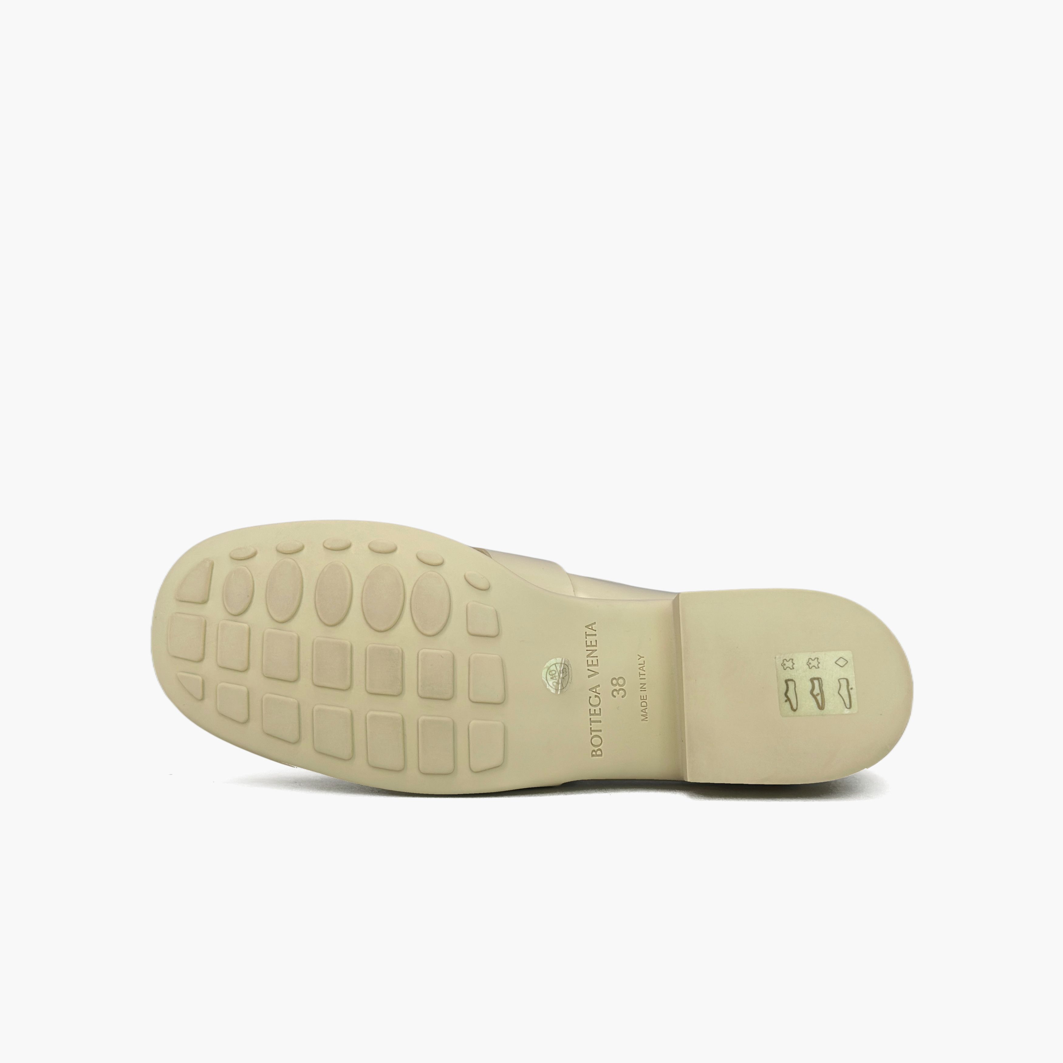 Bottega Veneta Bottega Veneta Butter Leather Chain Loafers Size 38 Size US 8 / IT 38 - 8 Thumbnail