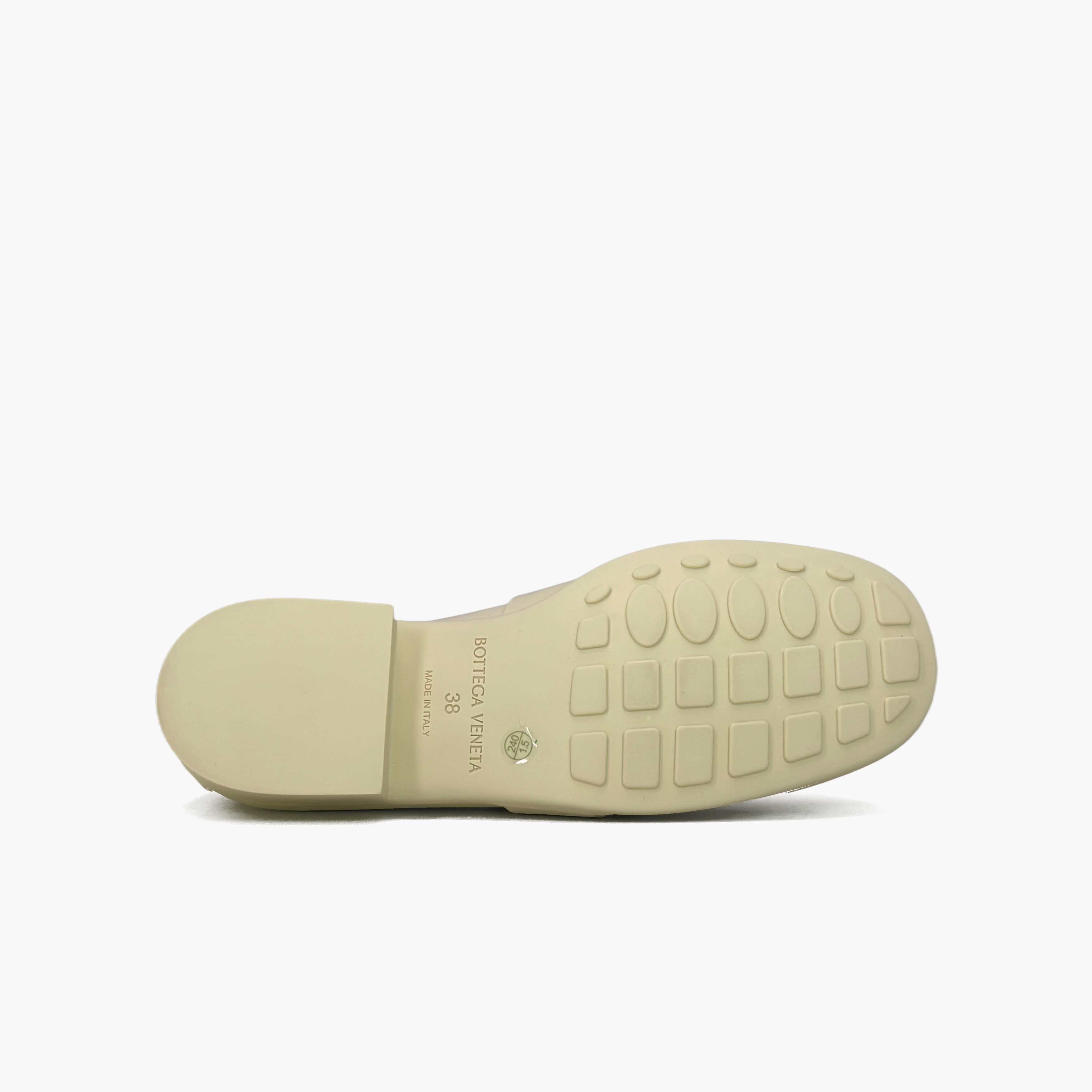 Bottega Veneta Bottega Veneta Butter Leather Chain Loafers Size 38 Size US 8 / IT 38 - 7 Thumbnail