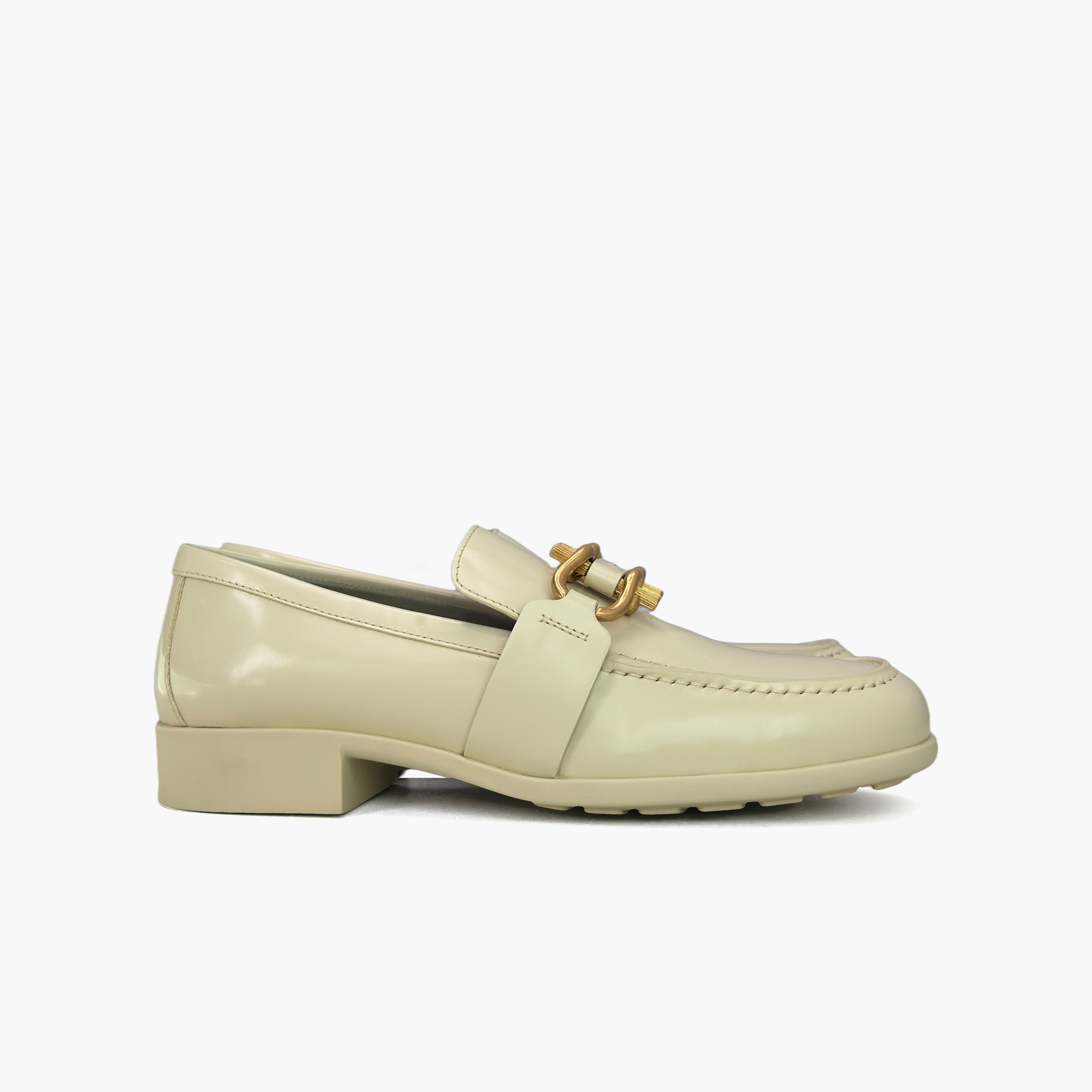 Bottega Veneta Bottega Veneta Butter Leather Chain Loafers Size 38 Size US 8 / IT 38 - 4 Thumbnail
