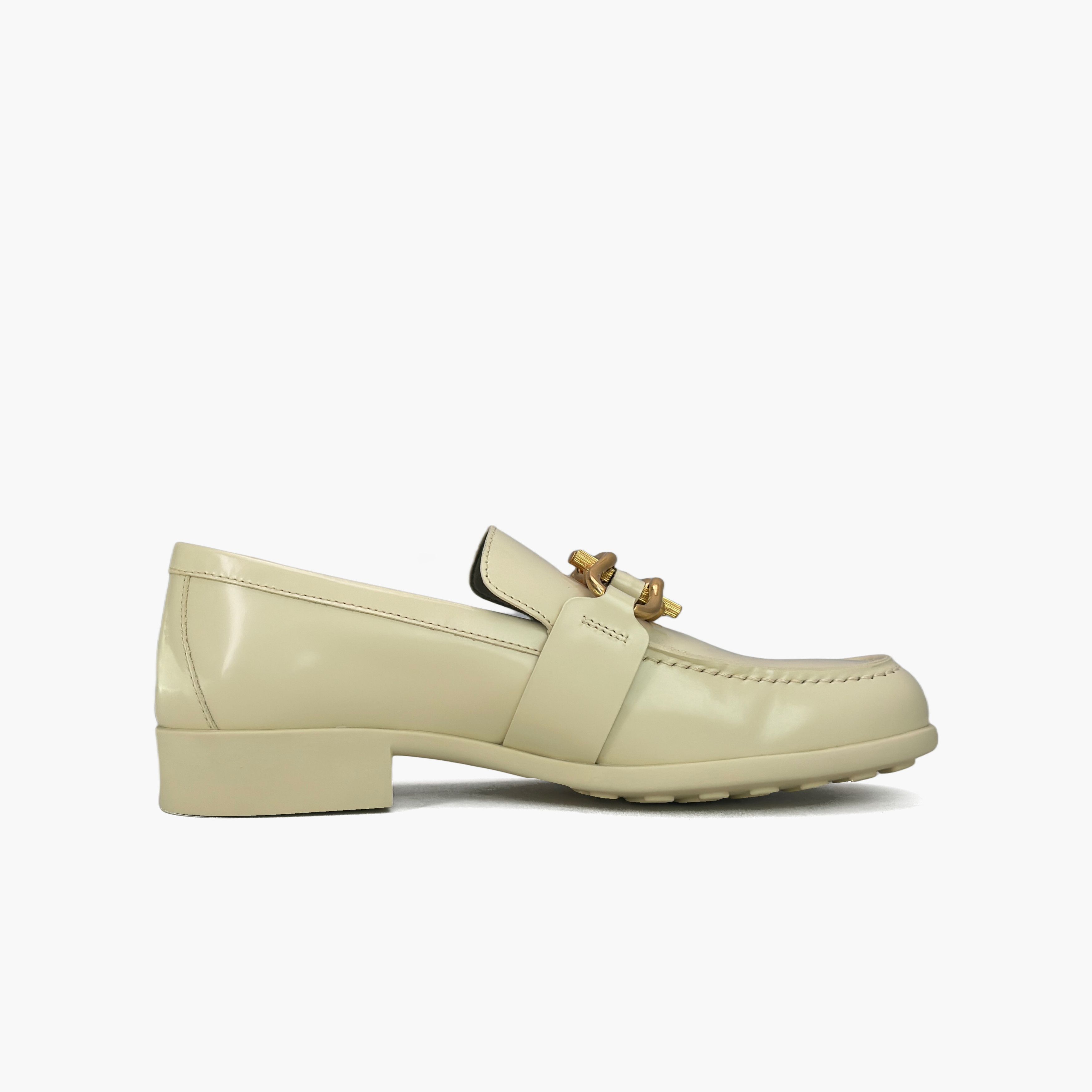Bottega Veneta Bottega Veneta Butter Leather Chain Loafers Size 38 Size US 8 / IT 38 - 2 Thumbnail