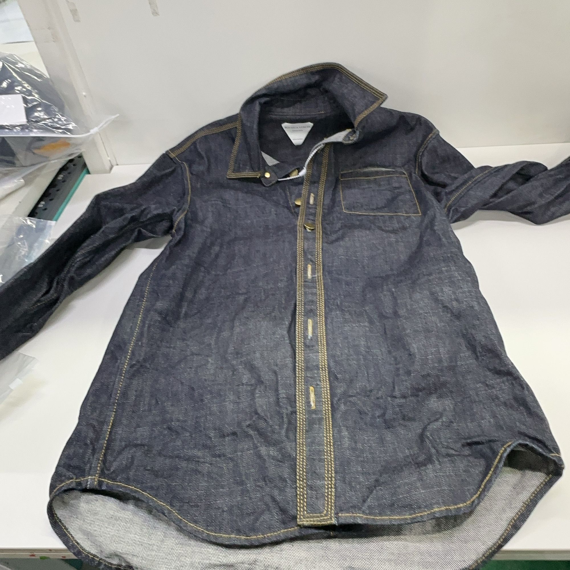 Bottega Veneta Bottega Veneta Denim Button Up Shirt Size 36 Size XS / US 0-2 / IT 36-38 - 11 Thumbnail