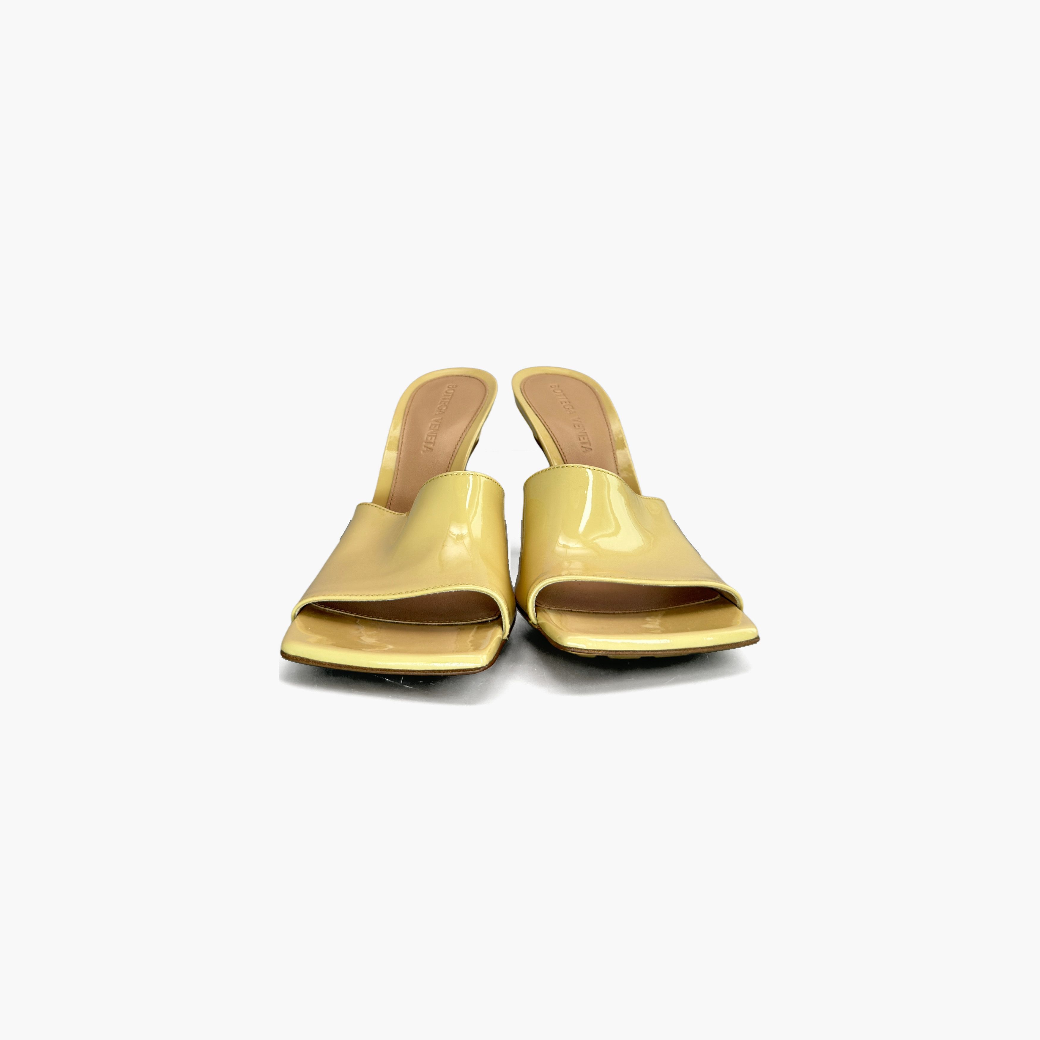 Bottega Veneta Bottega Veneta Stretch Patent Leather Mules Size 36 Size US 6 / IT 36 - 5 Thumbnail