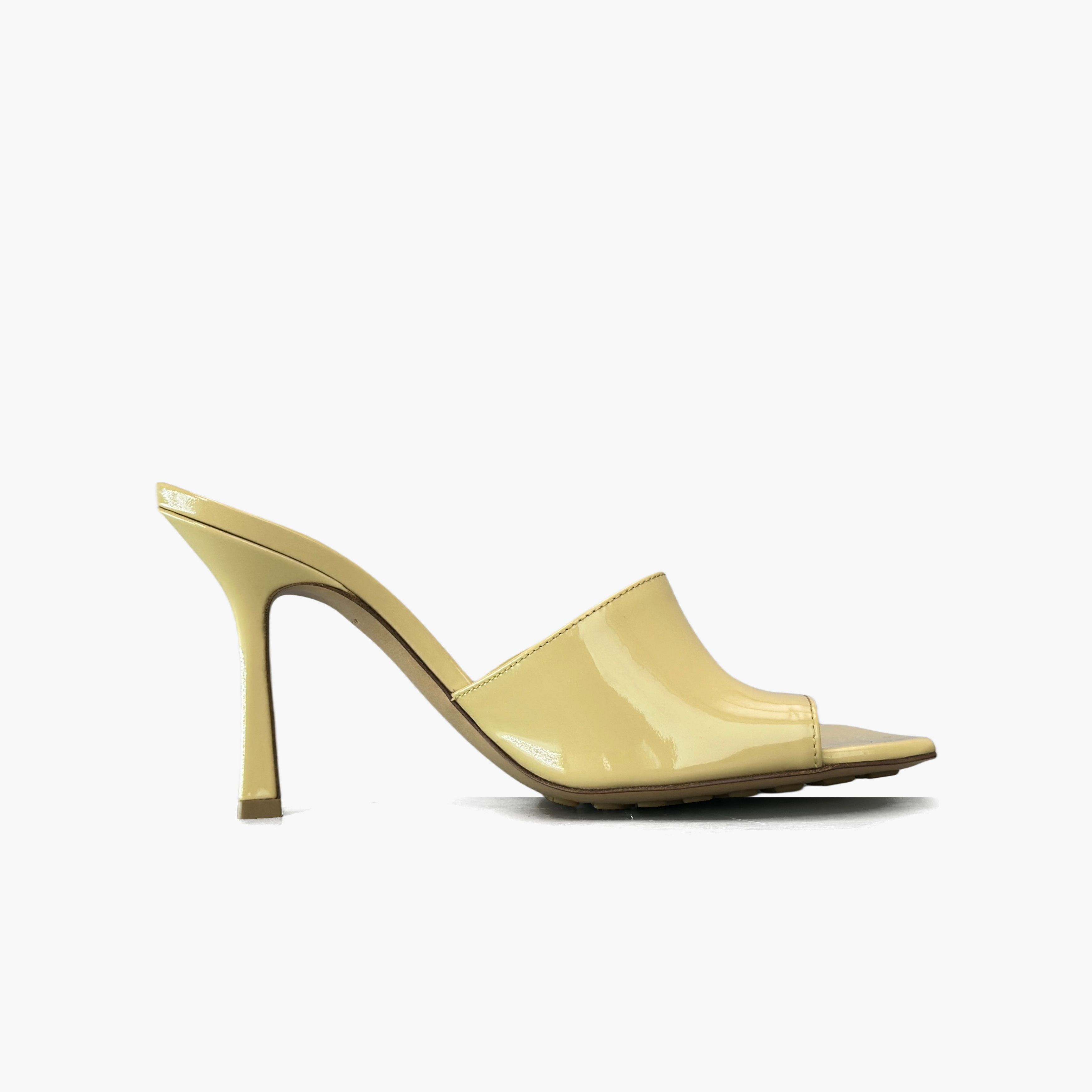Bottega Veneta Bottega Veneta Stretch Patent Leather Mules Size 36 Size US 6 / IT 36 - 2 Thumbnail