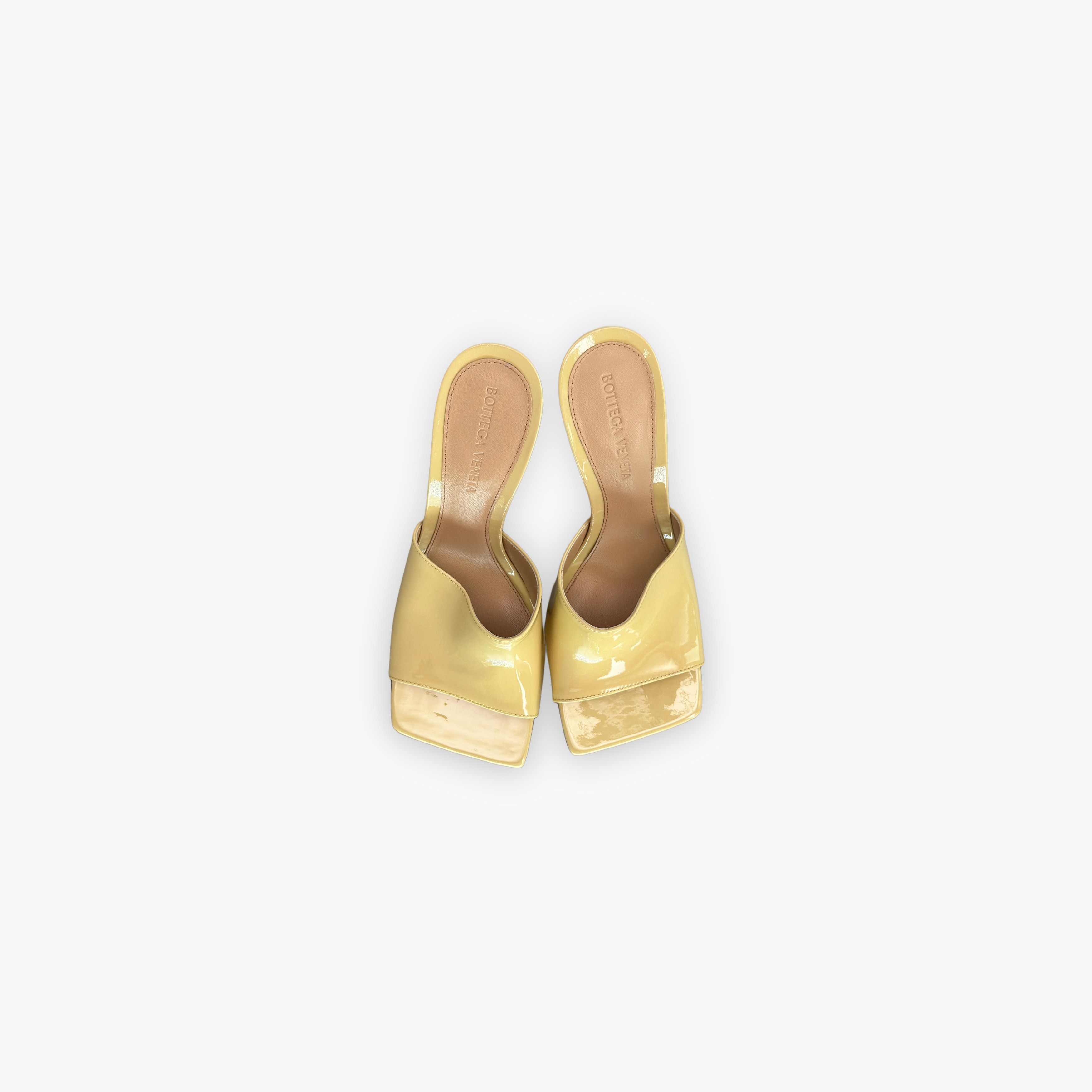 Bottega Veneta Bottega Veneta Stretch Patent Leather Mules Size 36 Size US 6 / IT 36 - 9 Thumbnail