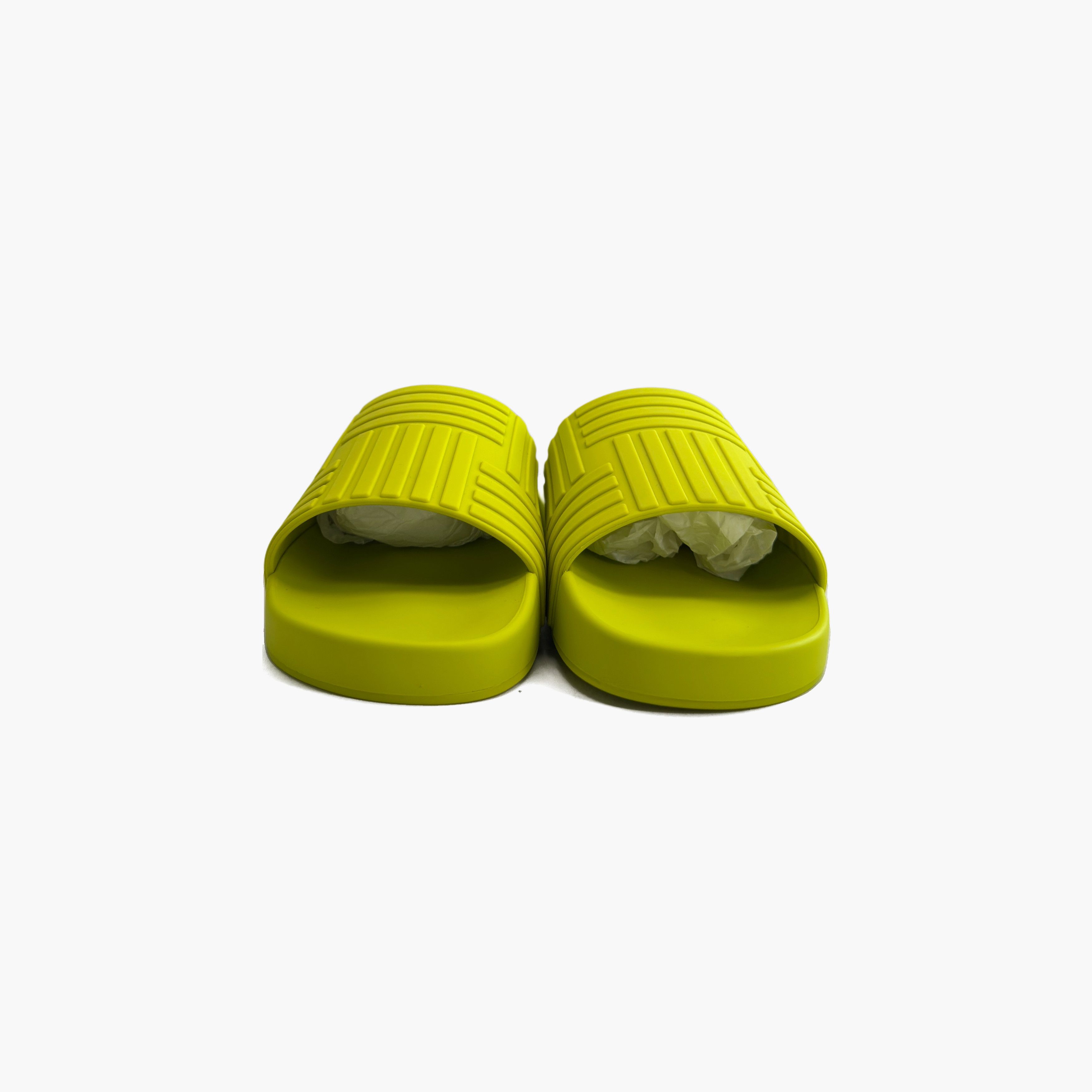 Bottega Veneta Bottega Veneta Embossed Rubber Slides Size 37 Size US 7 / IT 37 - 5 Thumbnail