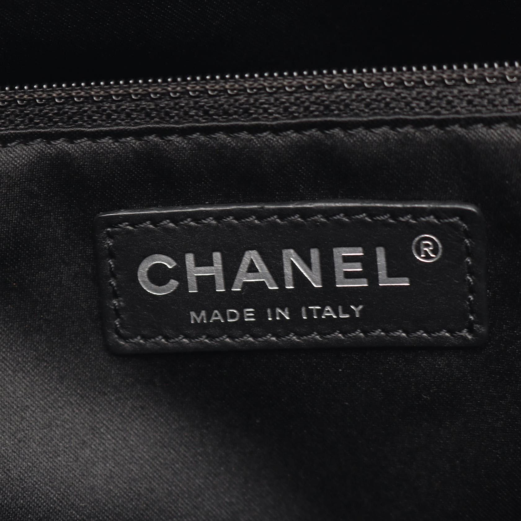 Chanel Chanel Chanel Matelasse Grand Shopping Calf Tote Bag Leather Tote Bag A50995 DUTY FREE for USA Size ONE SIZE - 4 Thumbnail