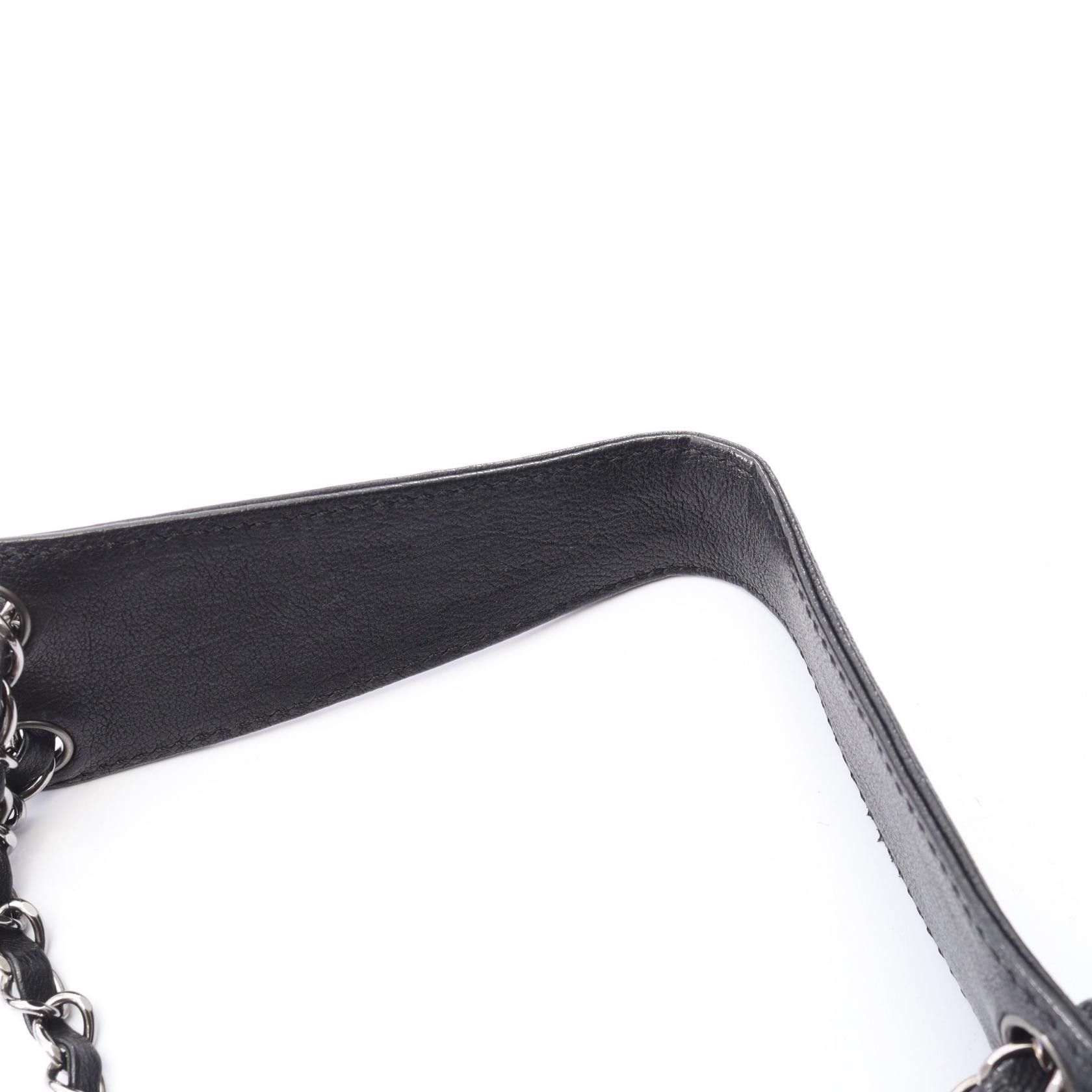 Chanel Chanel Chanel Diamond Stitch Leather Shoulder Bag Leather Shoulder Bag DUTY FREE for USA Size ONE SIZE - 10 Thumbnail
