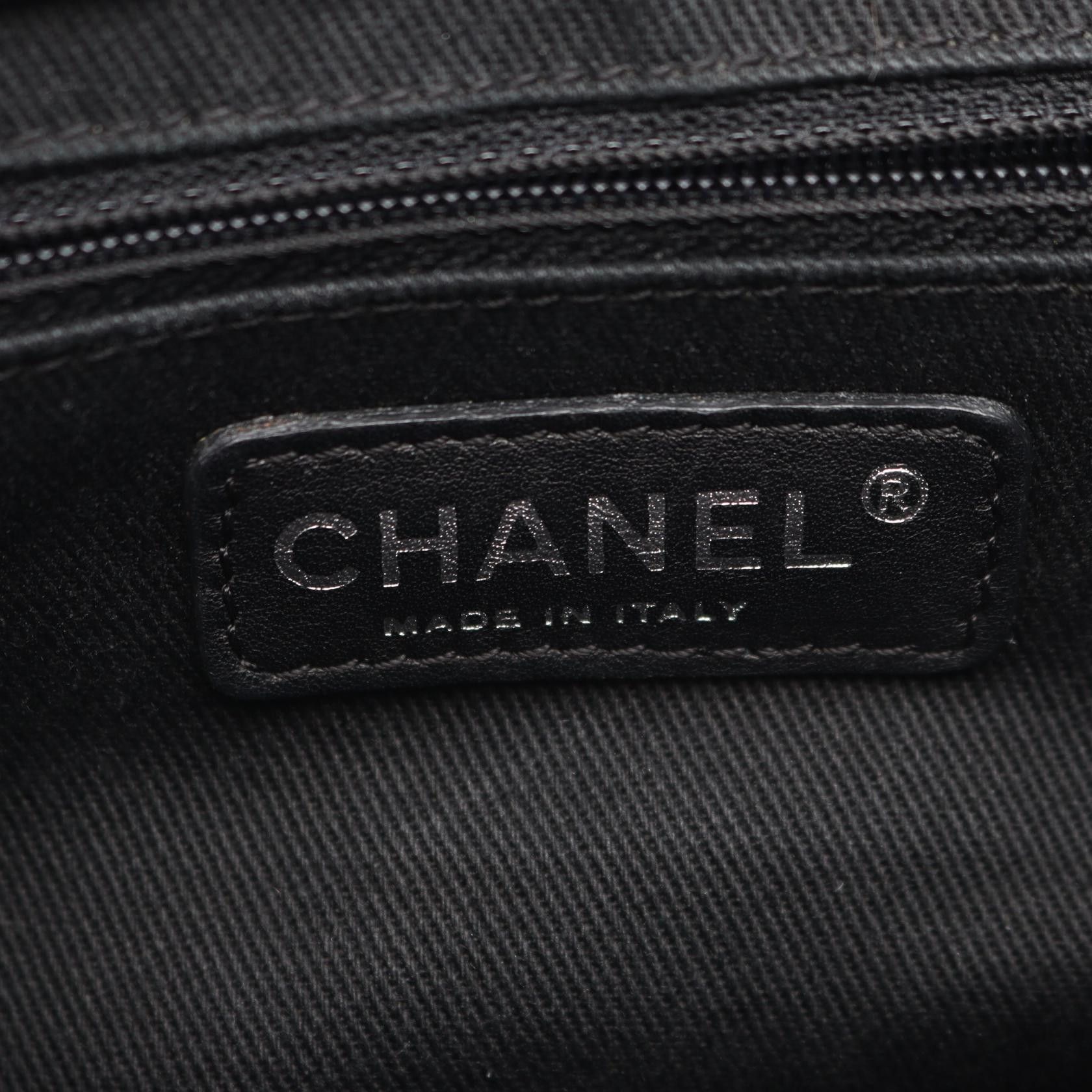 Chanel Chanel Chanel Diamond Stitch Leather Shoulder Bag Leather Shoulder Bag DUTY FREE for USA Size ONE SIZE - 4 Thumbnail