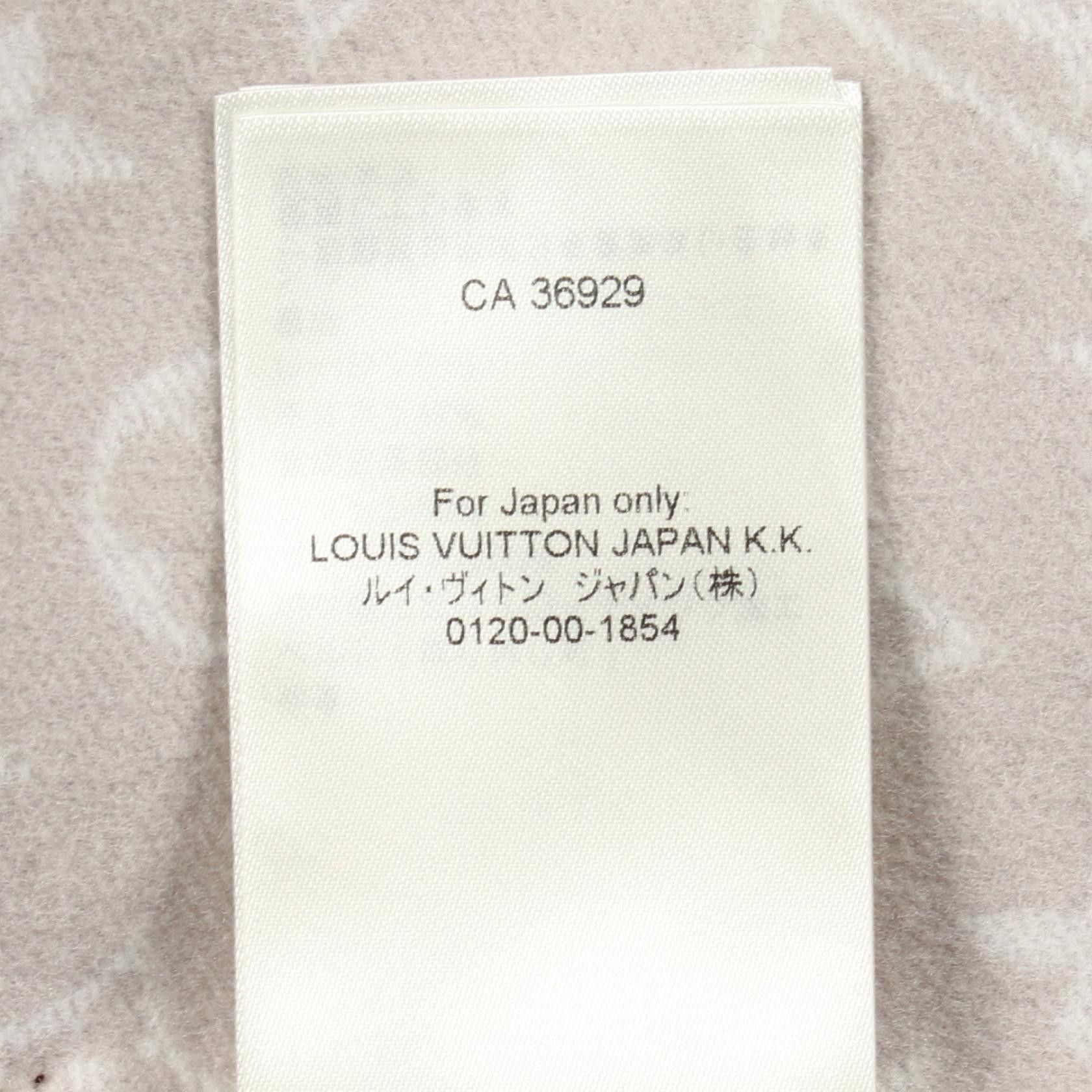 Louis Vuitton Louis Vuitton Louis Vuitton Double Face Wool Cape Coat Textile Outerwear RW242WWQWEFRCO32 DUTY FREE for USA Size ONE SIZE - 5 Thumbnail