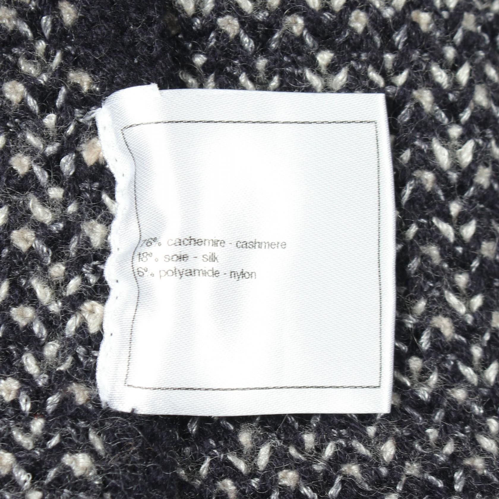 Chanel Chanel Chanel Camellia Button Cashmere Silk Knit Jacket Textile Outerwear P44439K04703 DUTY FREE for USA Size ONE SIZE - 4 Thumbnail