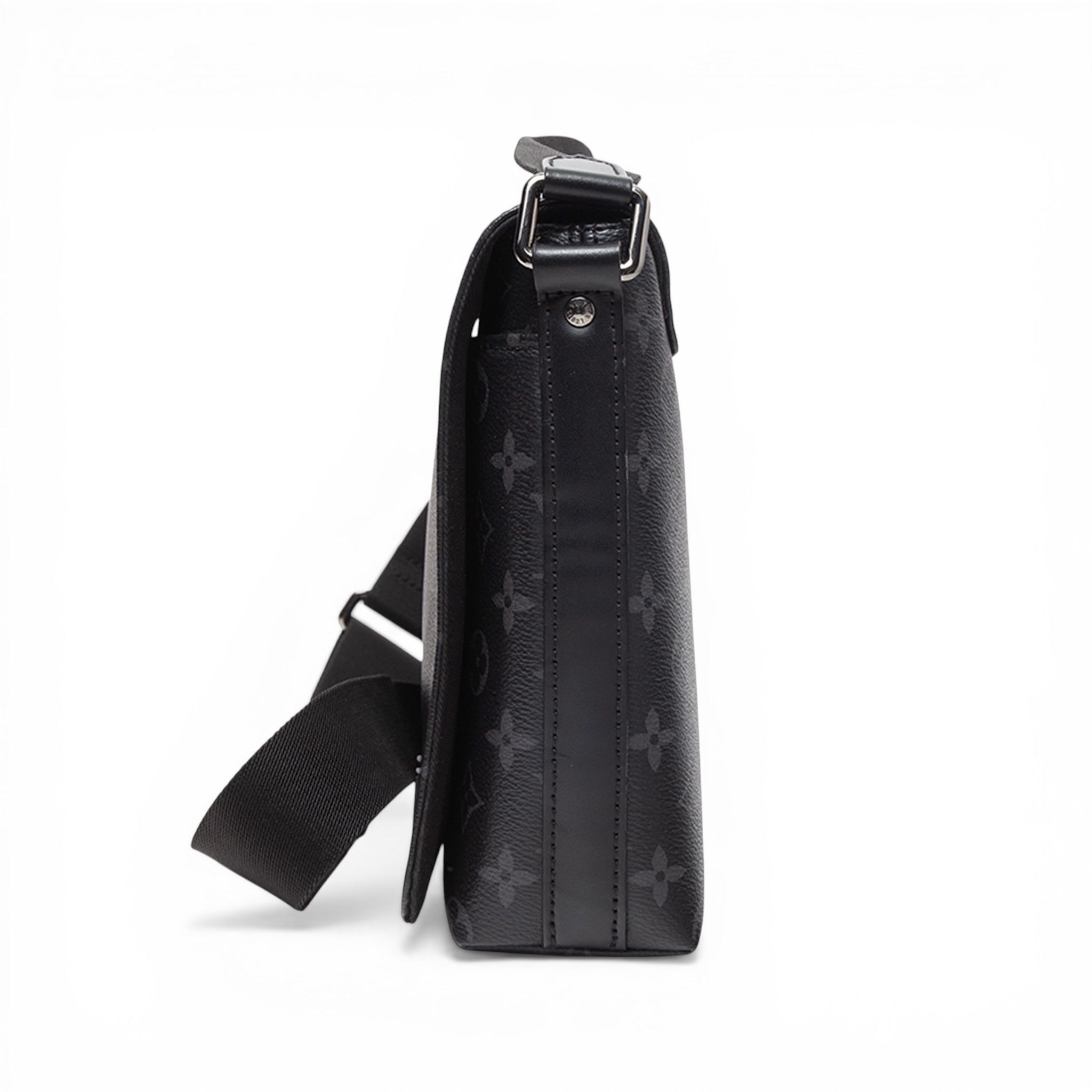 Louis Vuitton District Messenger Bag PM Monogram Eclipse Noir Black Size ONE SIZE - 3 Thumbnail